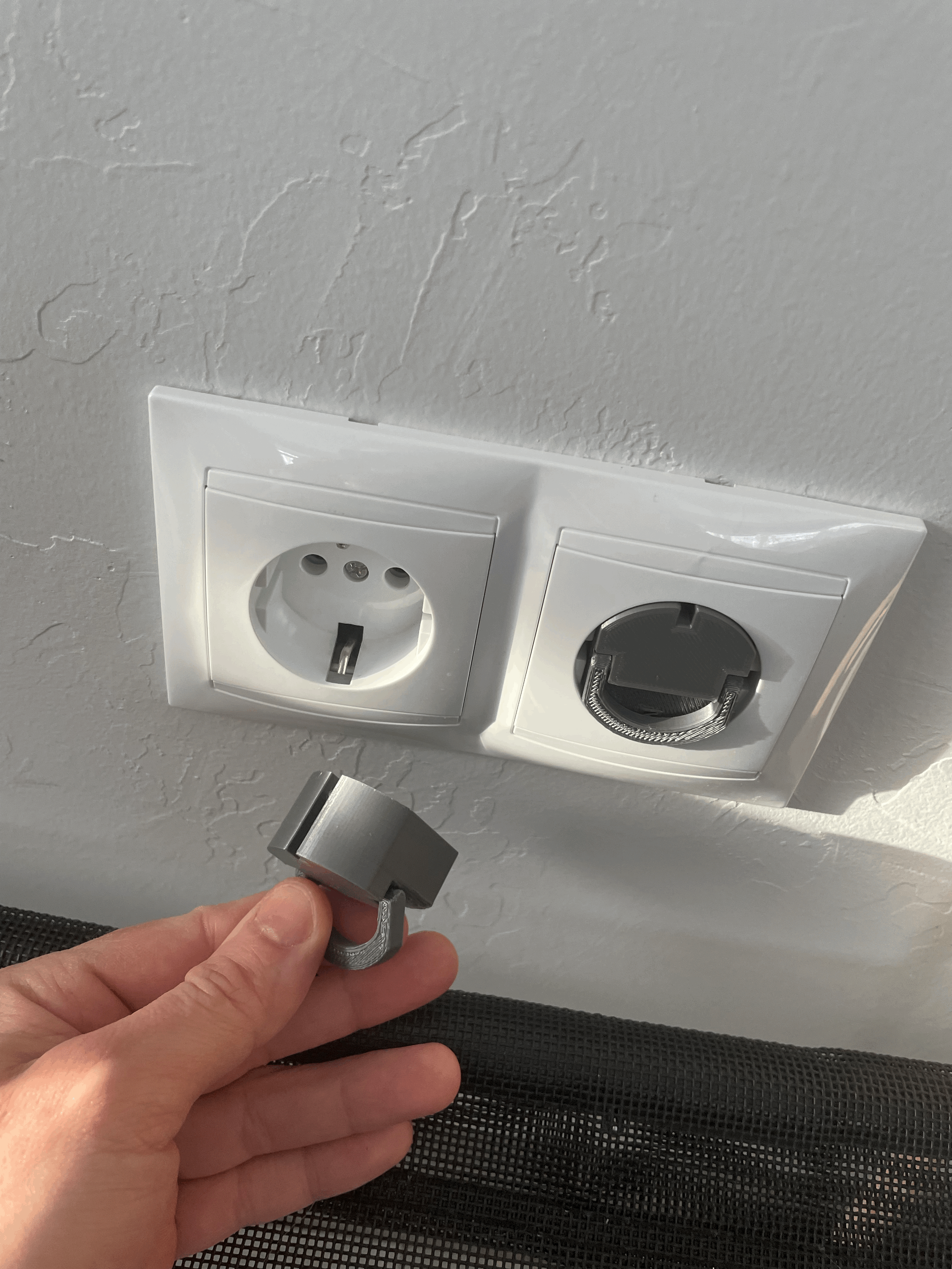 Miniatura 3 do modelo 3D Safety blind plug for EU electrical socket