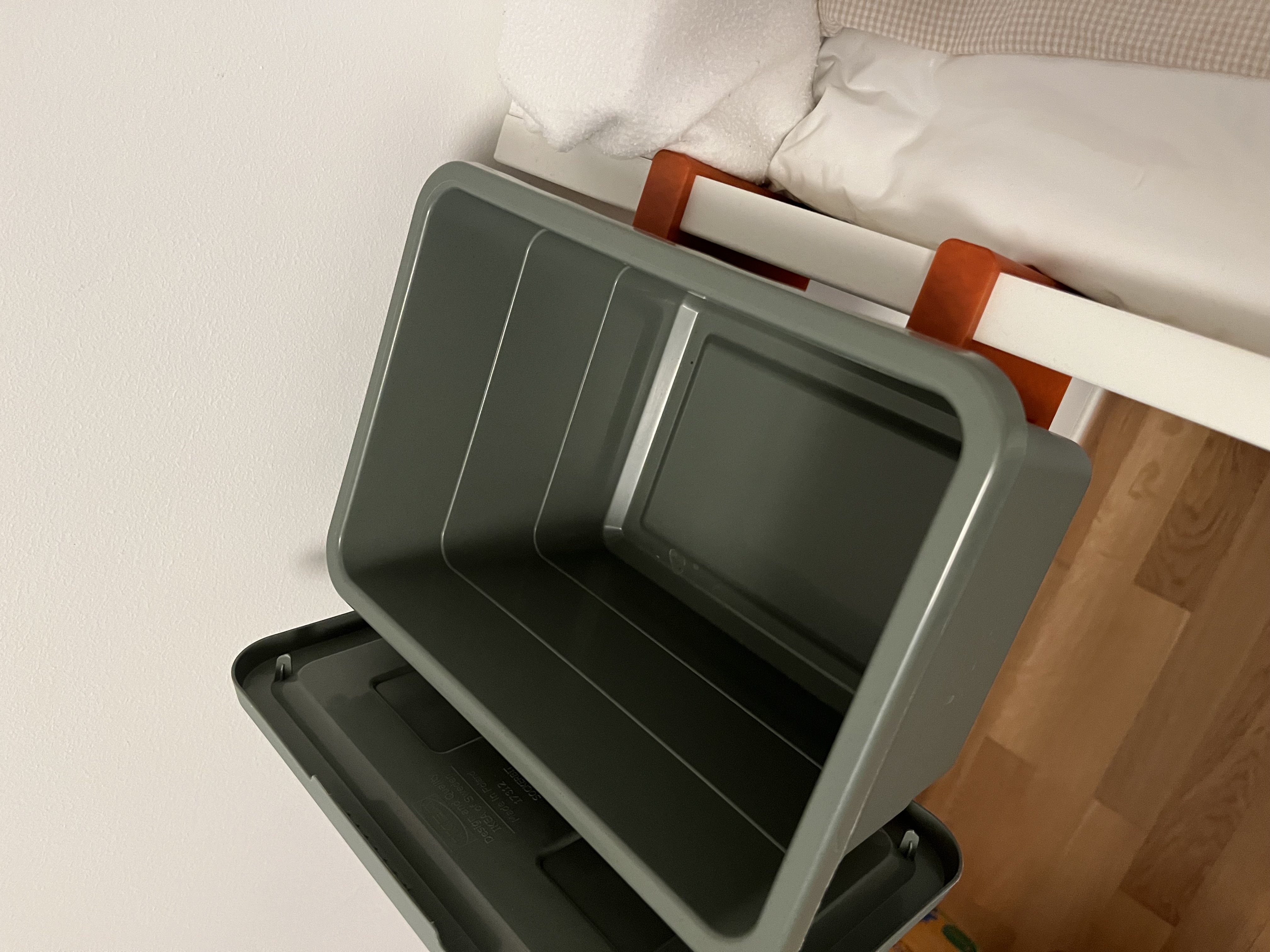 Sockerbit holder for IKEA Myllra