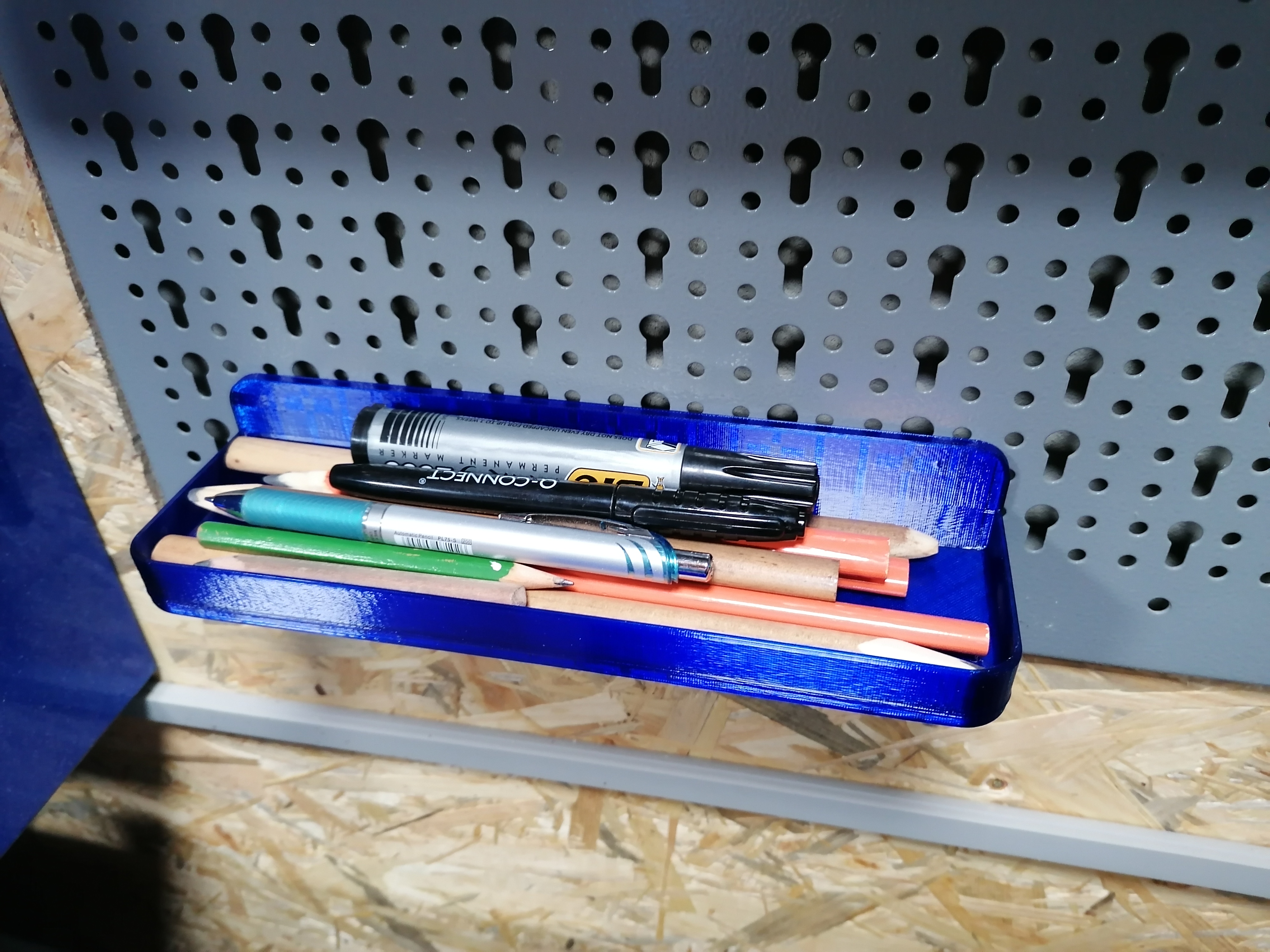 Polička pro děrovanou stěnu Mars Svratka - pegboard