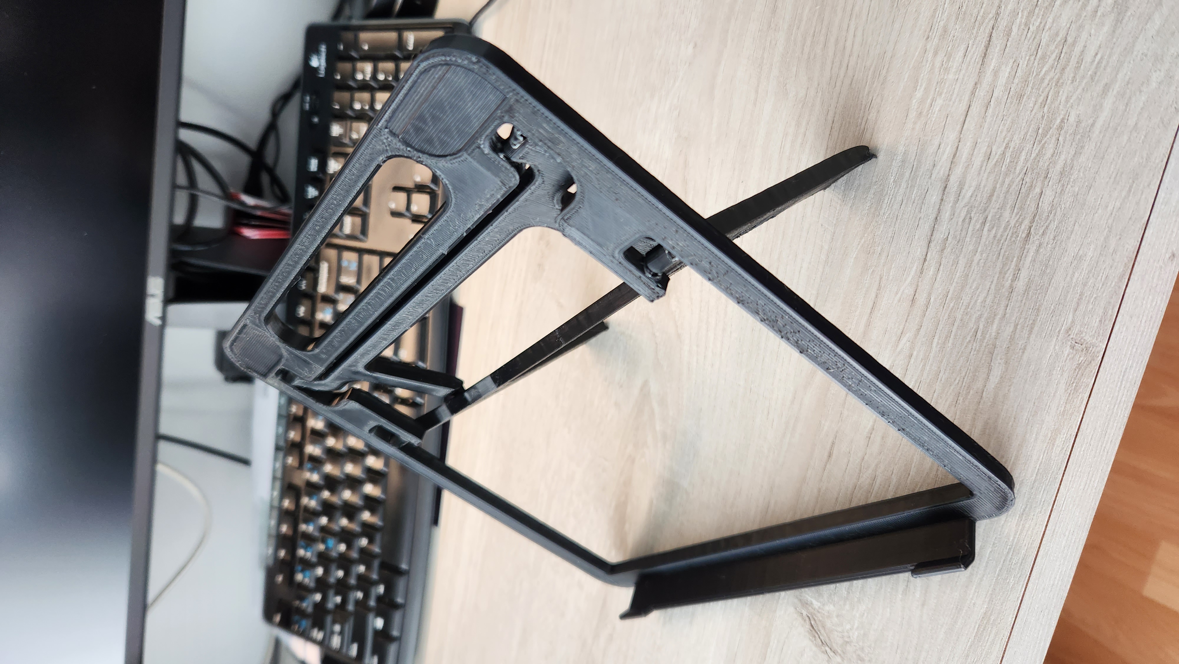 Support à portable ou tablette ajustable
