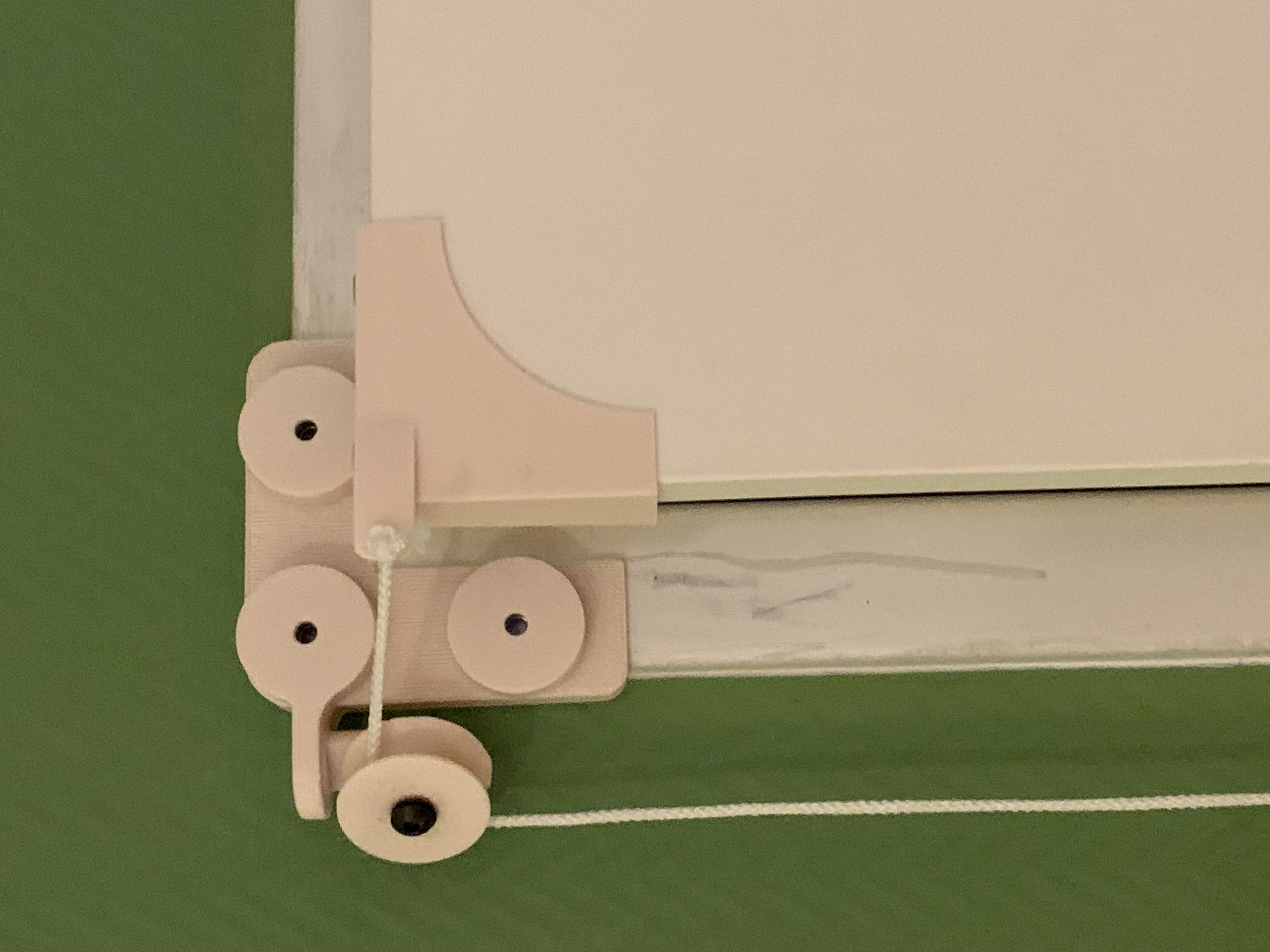 weight based automatic door closing mechanism by Thorb Download free