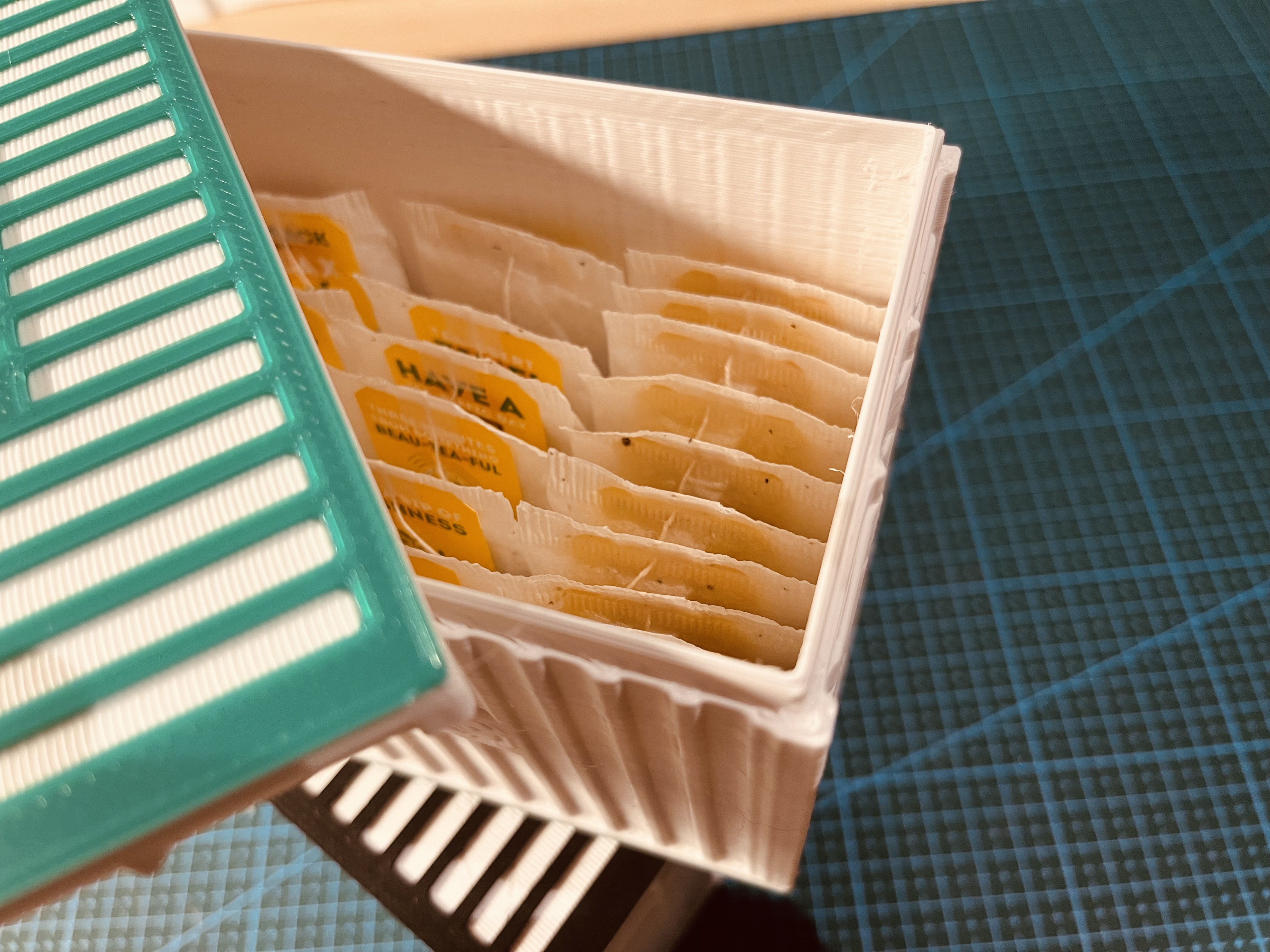 Miniatura 5 do modelo 3D Tea shipping container-  literally
