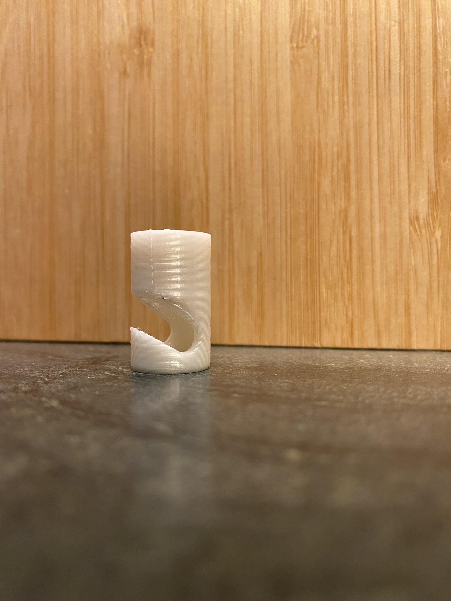 Miniatura 2 do modelo 3D Cable hook ceiling