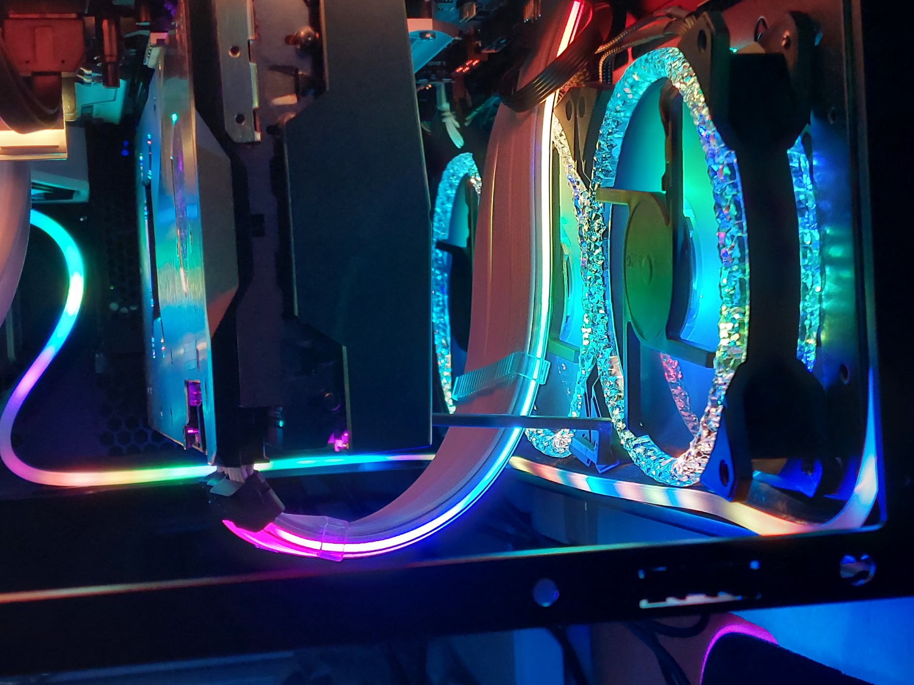 anti-sag for suprime rtx 3080 ti and coolermaster prismatic fan supported
