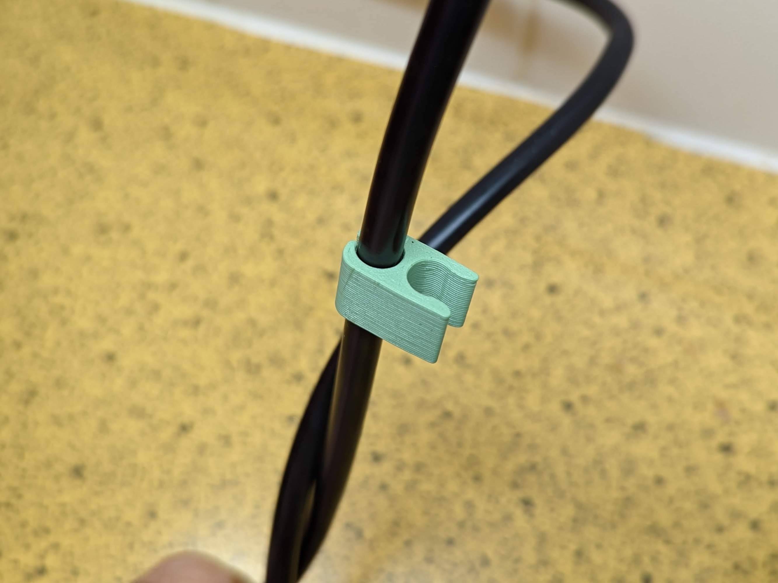 Electrical Cord Clip Round and Flat by Jamehz Download free STL