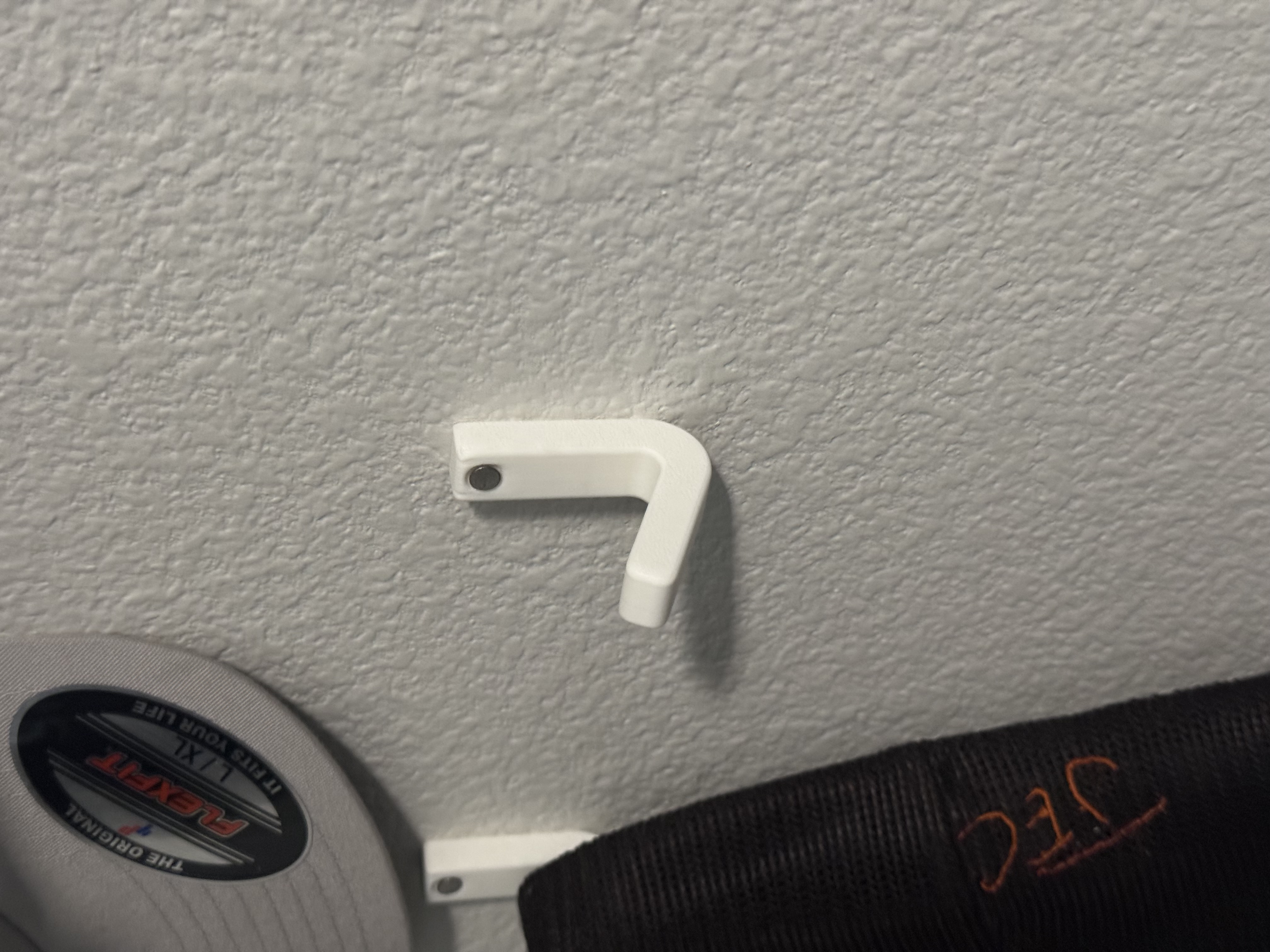 Simple Hat Hook