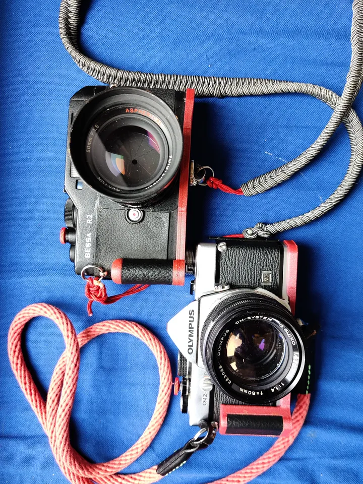 Voigtlander Bessa Rx half grip by Virgil Roger | Download