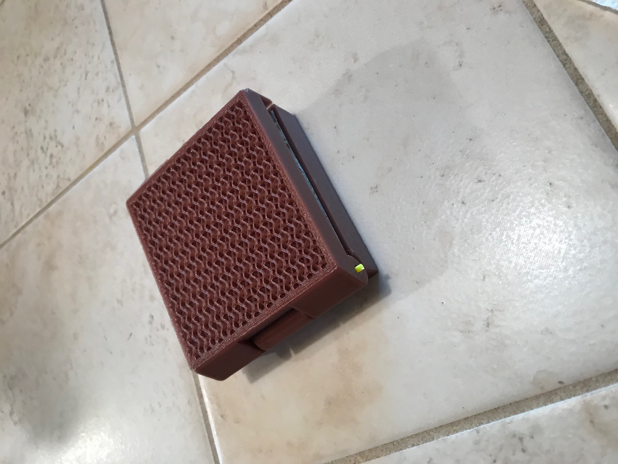 Miniatura 2 do modelo 3D Small Microwave Flower Press