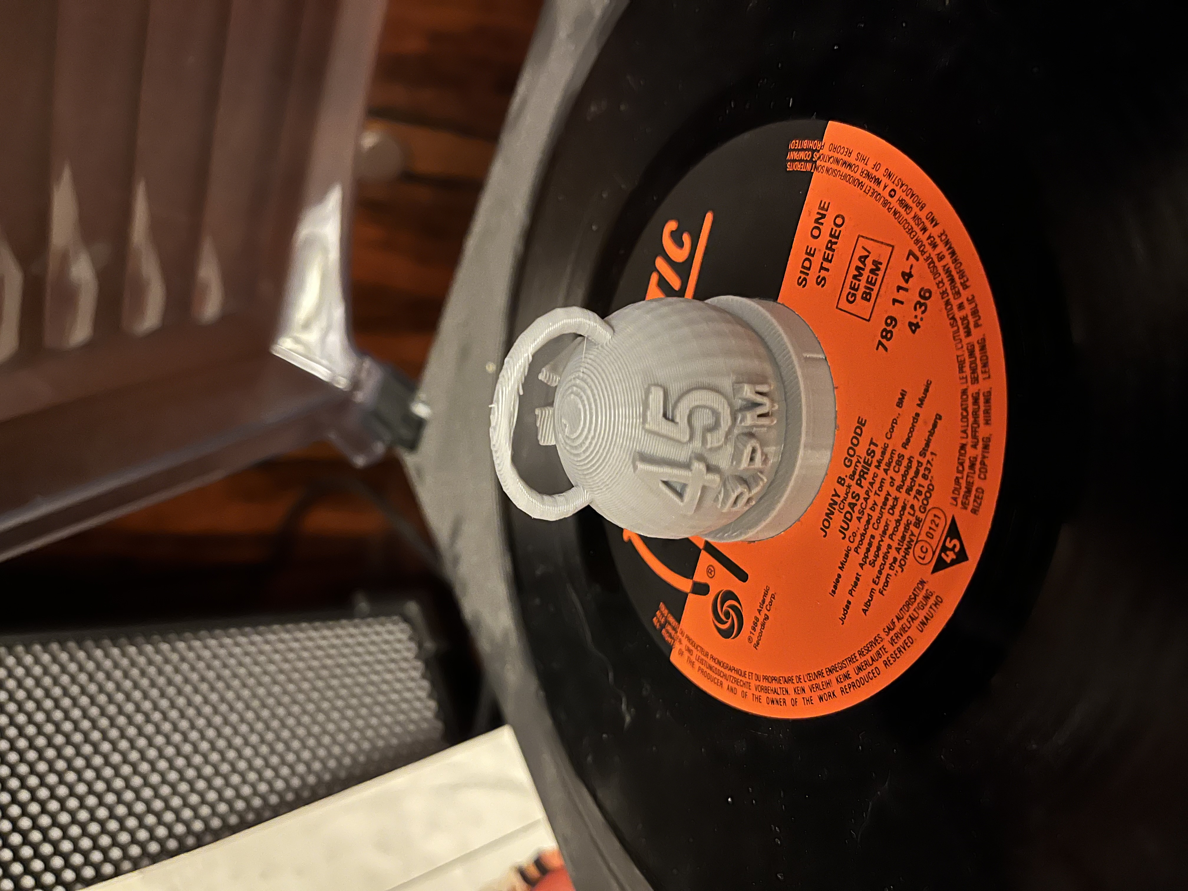 Kettlebell 45rpm Record Adapter