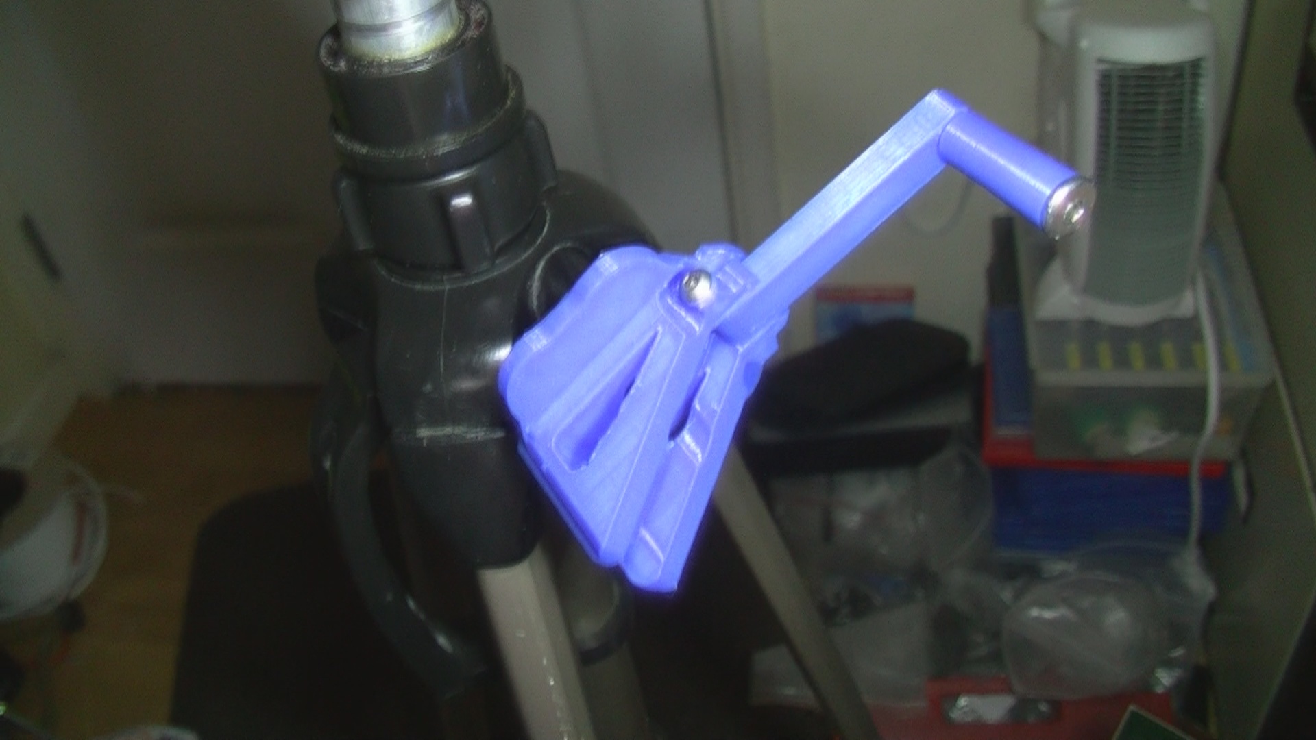 Hama Star 61 Tripod Crank handle fix by 3D Try Outs Download free STL