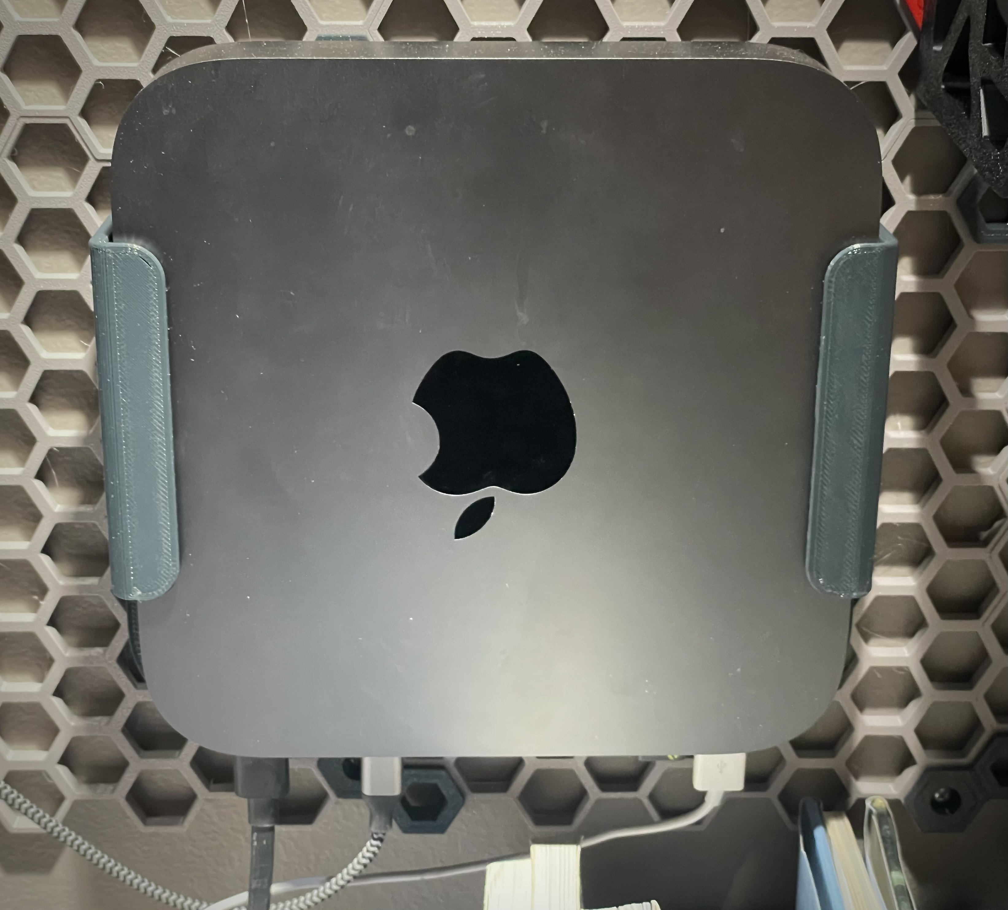 Mac mini wall mount for HSW