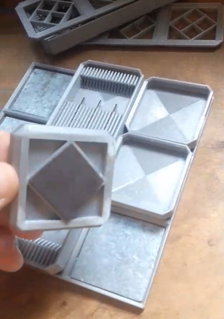 FreeGrid Storage Grid With Steel Squares And Magnetic Strips