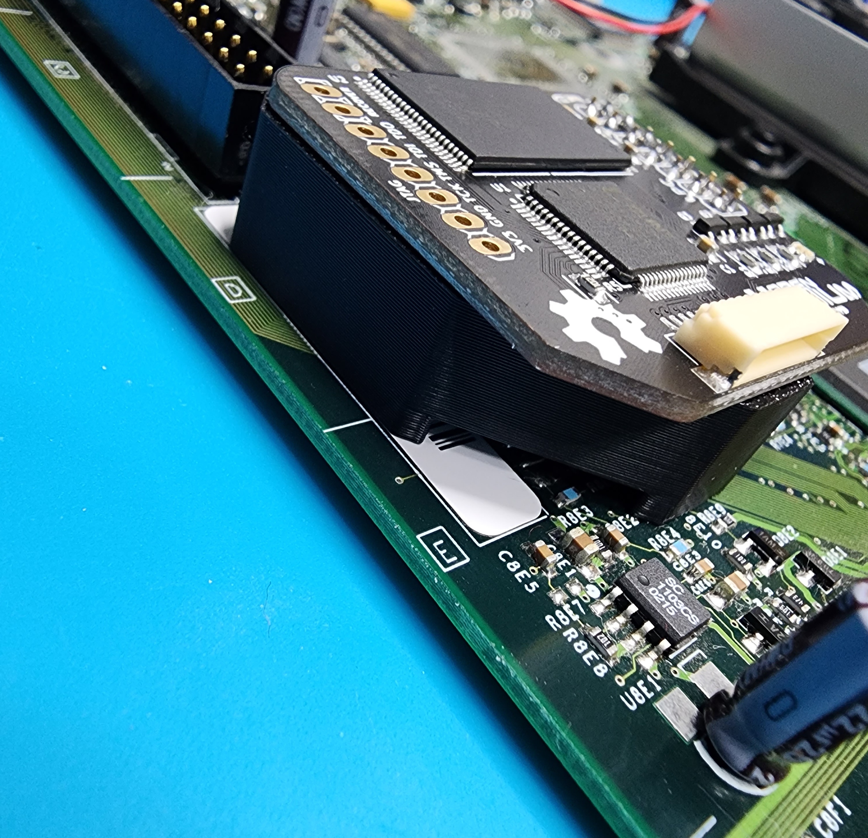 Xbox Open Xenium Stand Mount by Retro Digital Download free STL model