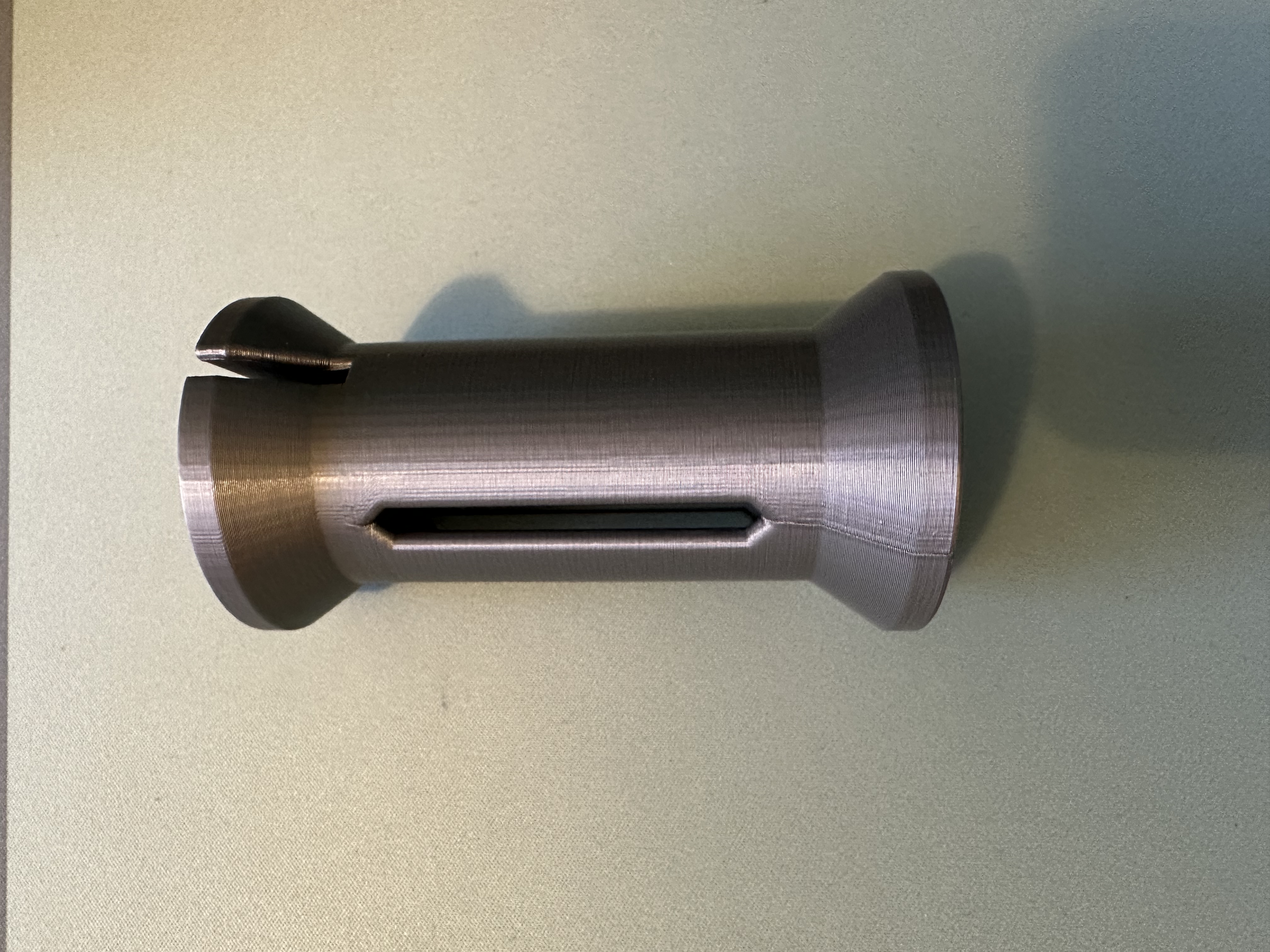 Bindingspool fits on a Bernina knee lifter