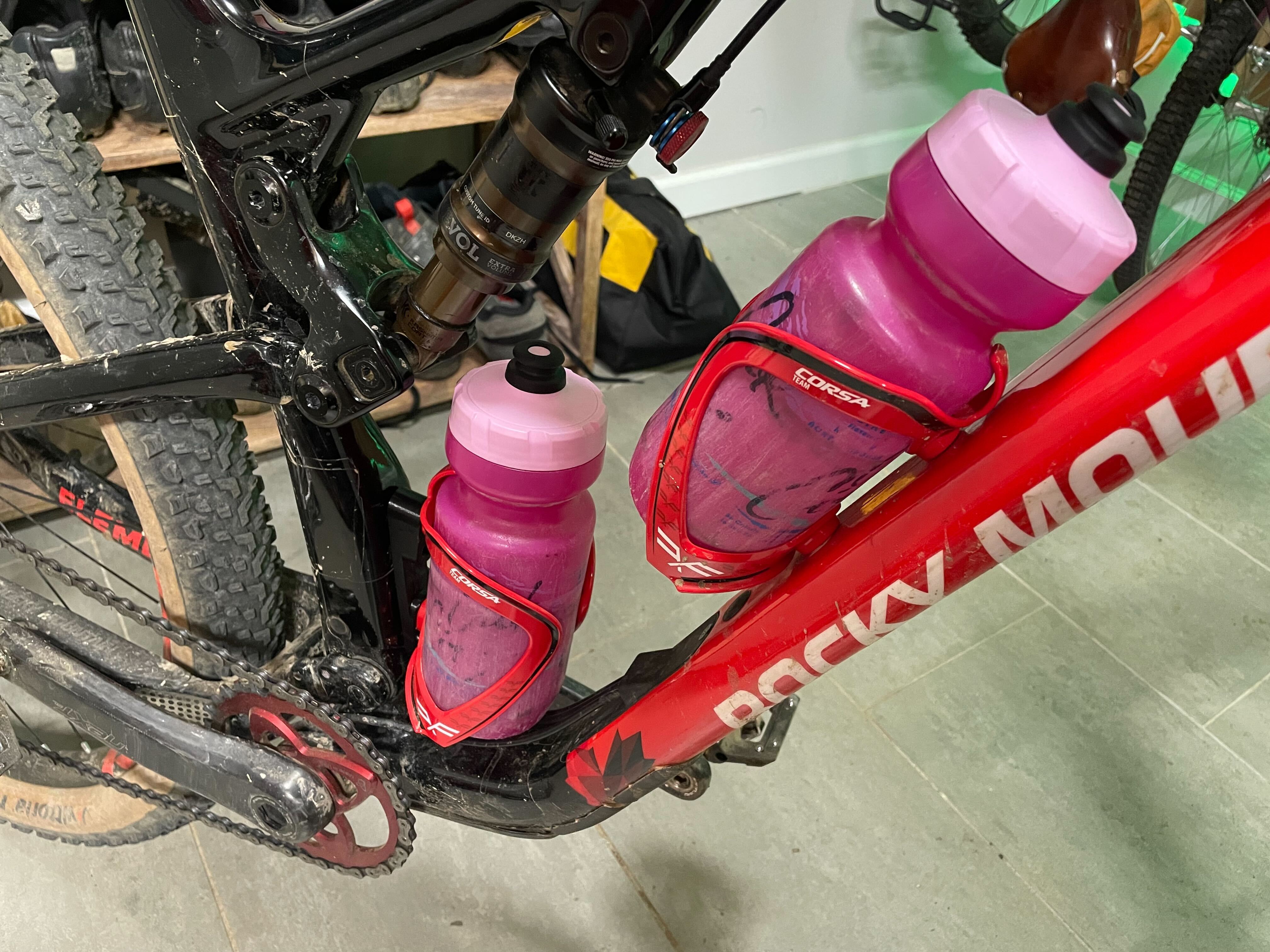 Water bottle for store full suspension bike