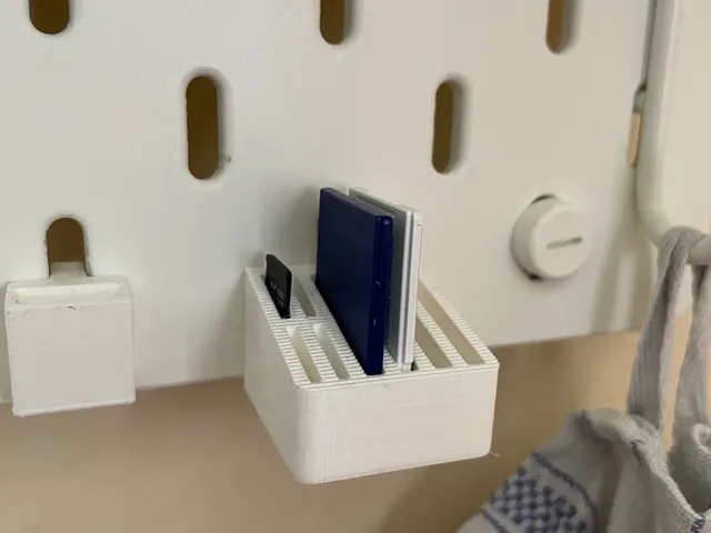 SD Card holder for SKADIS pegboard (Mini)