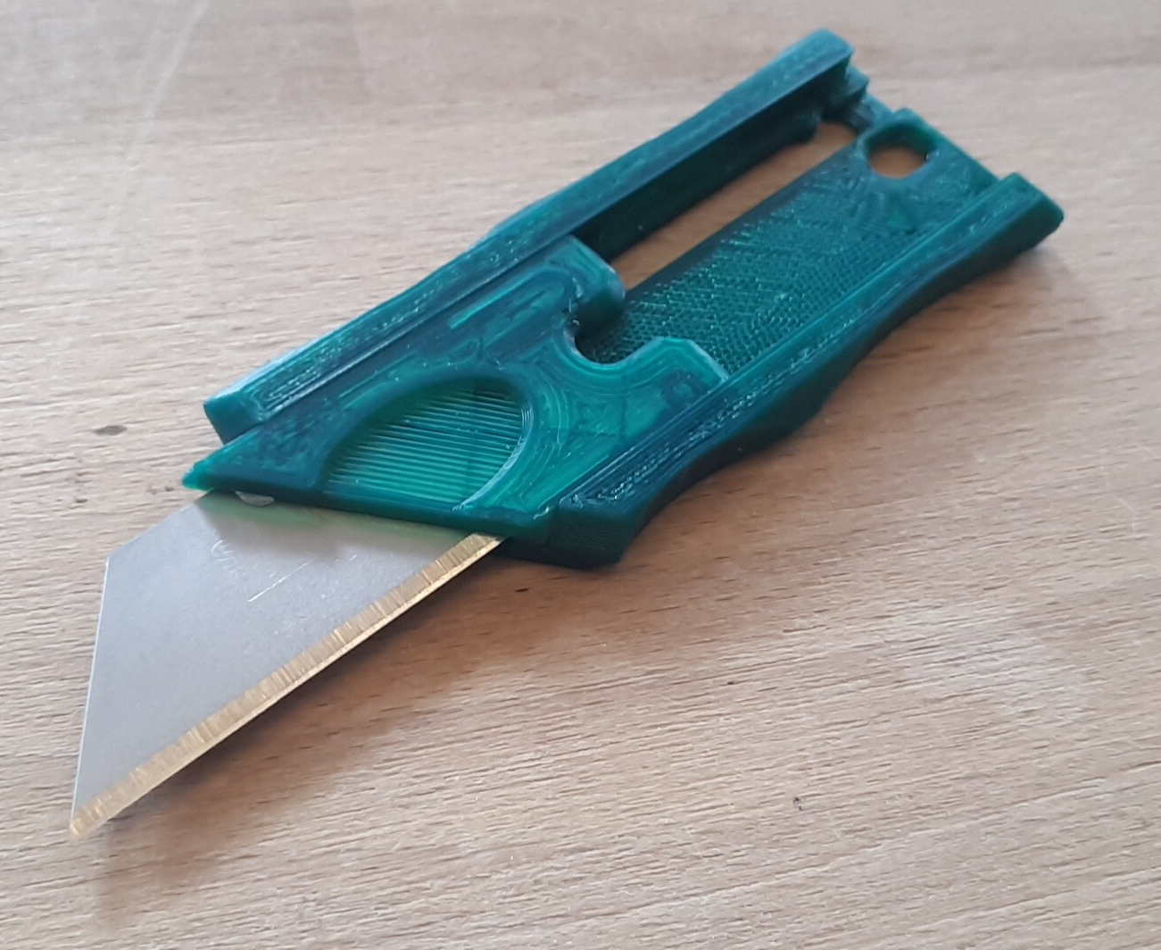 Extended mini utility knive (10mm more blade exposed) by Blueberry