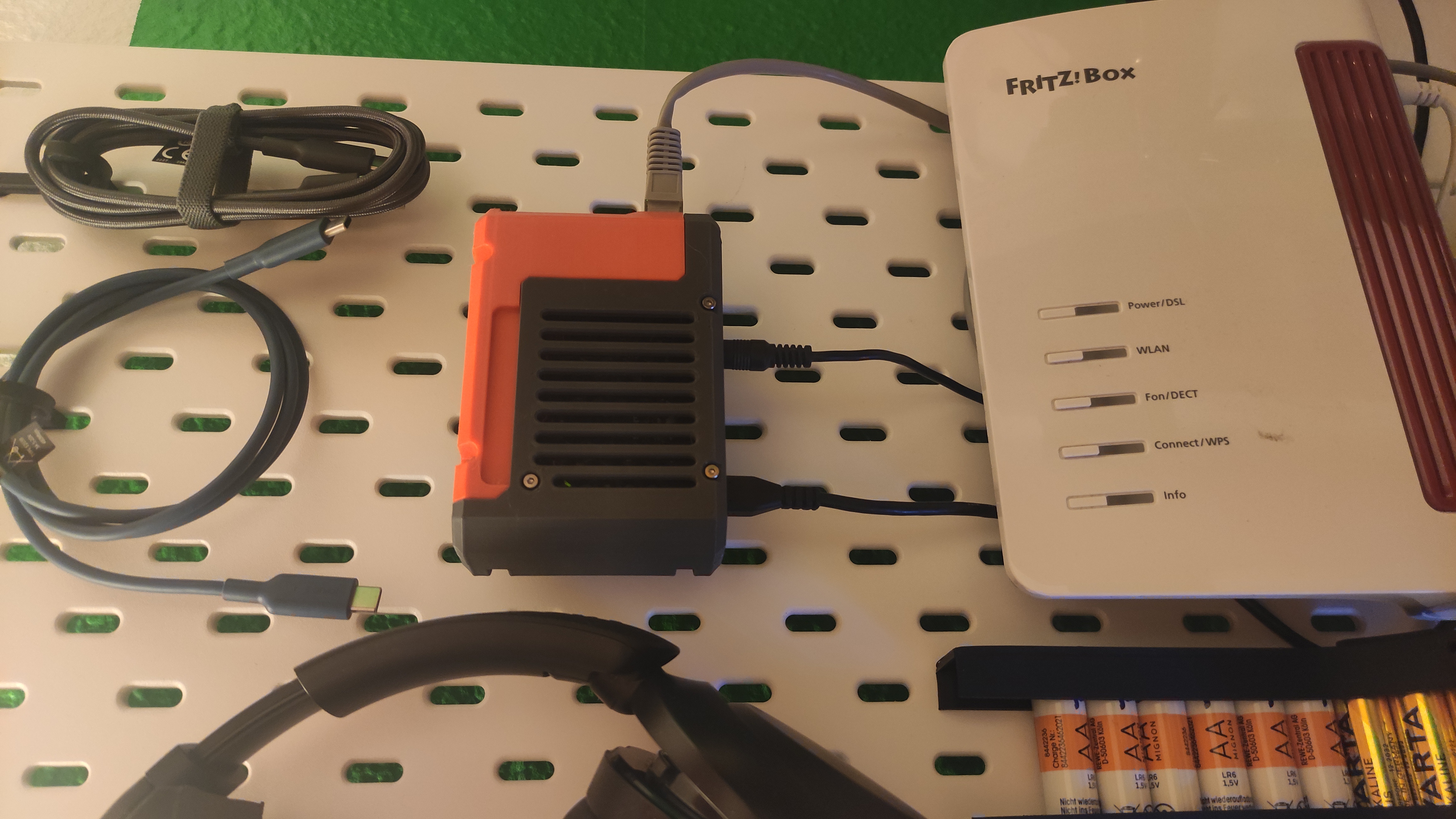 Raspberry Pi 3 B+ Case Skadis Mount 3D model thumbnail