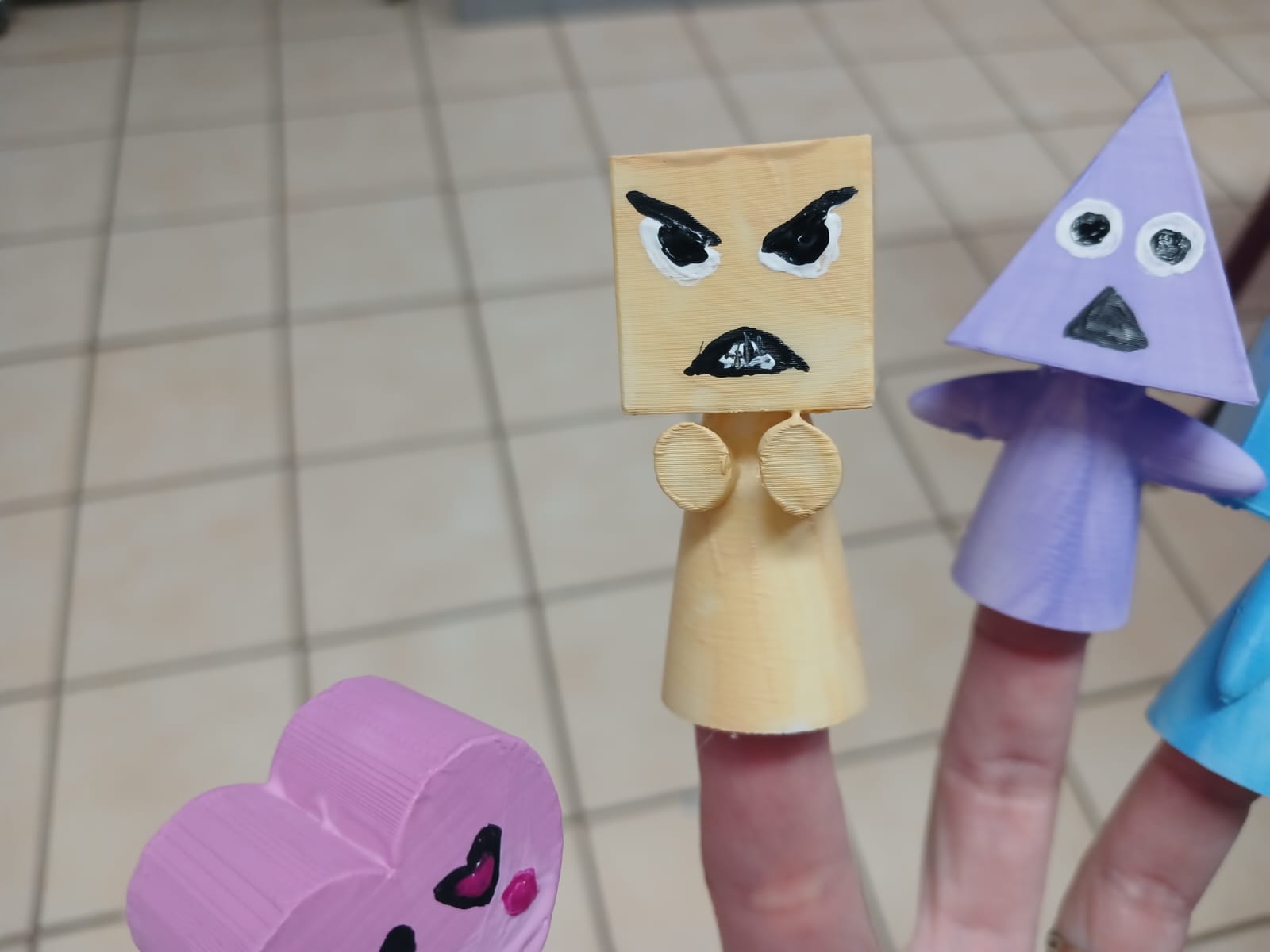 3D Shaped Finger-puppet's with stand