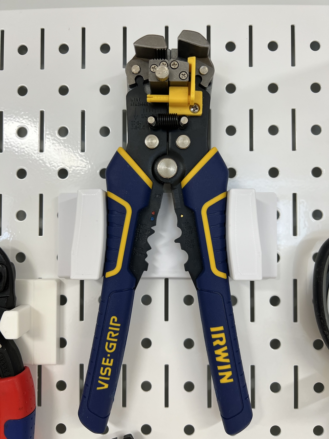 Wall Control For IRWIN self adjusting wire strippers (DDD based)