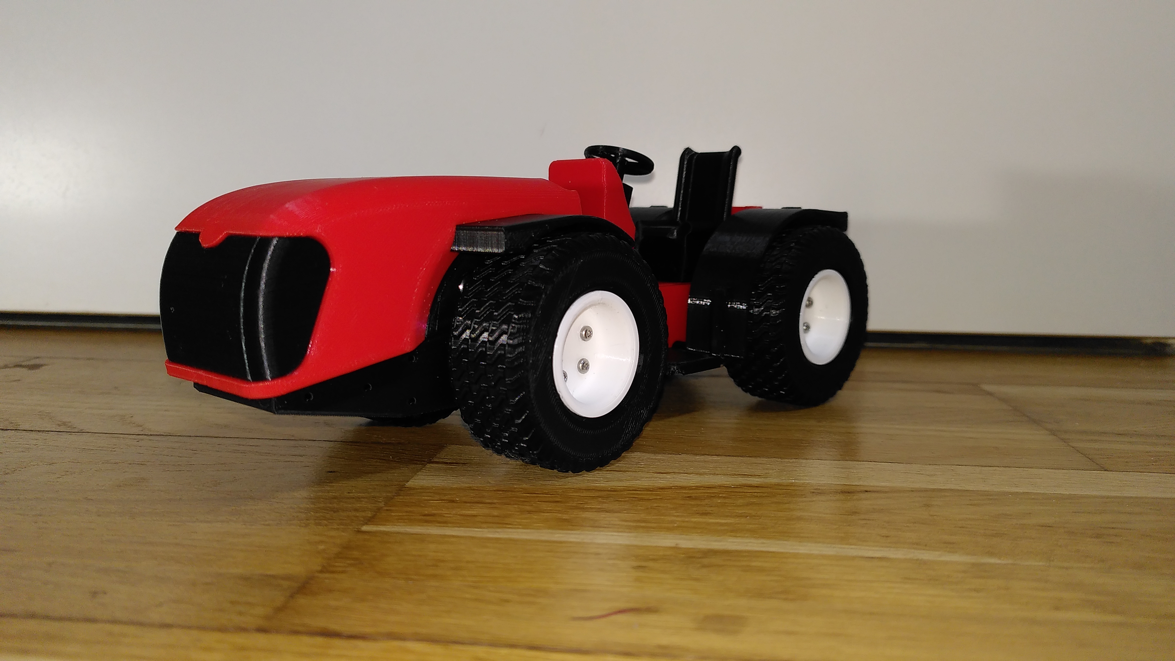 1:16 Toy - Compact Tractor
