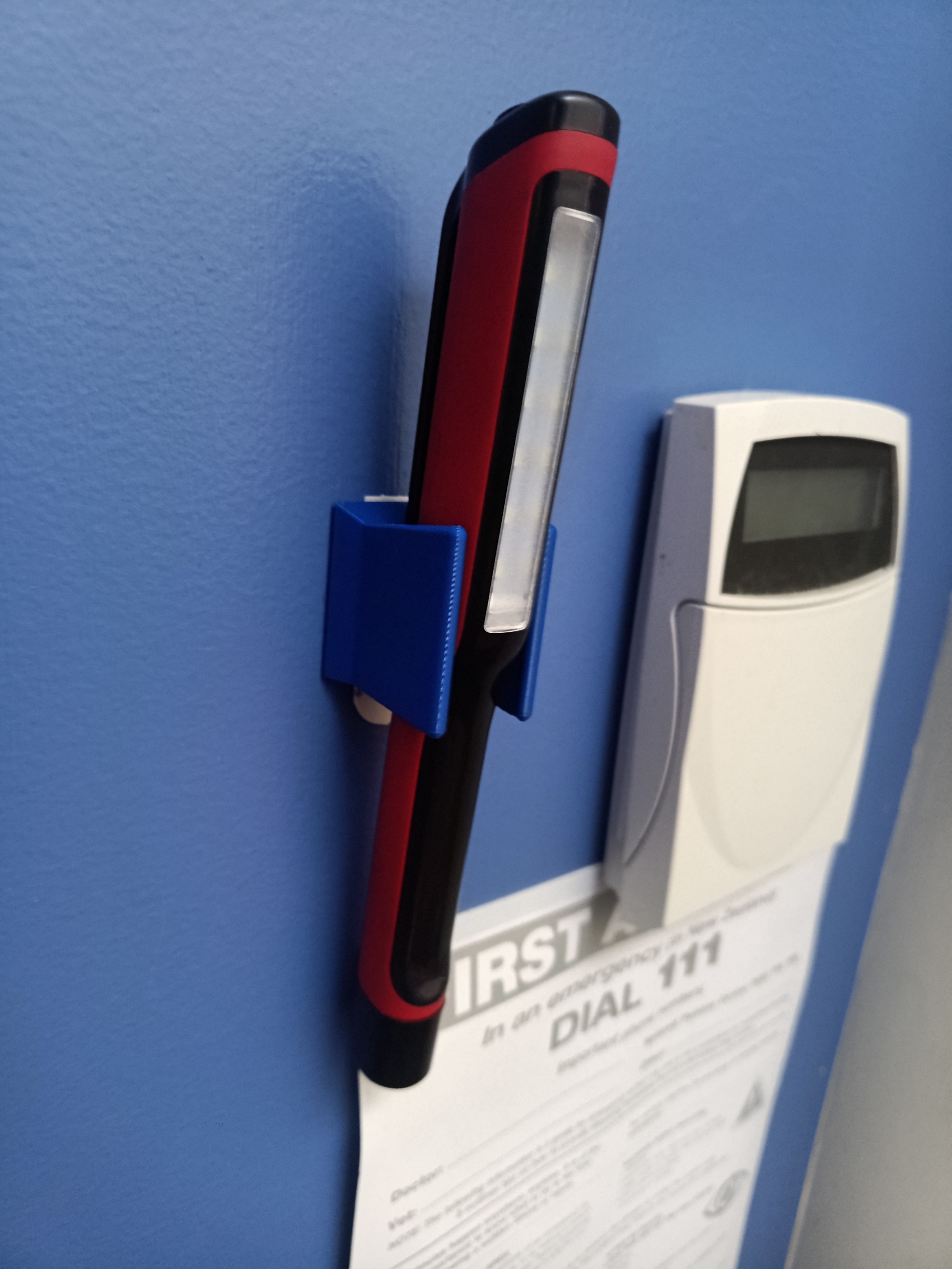 LED Torch/Flashlight Wall Bracket