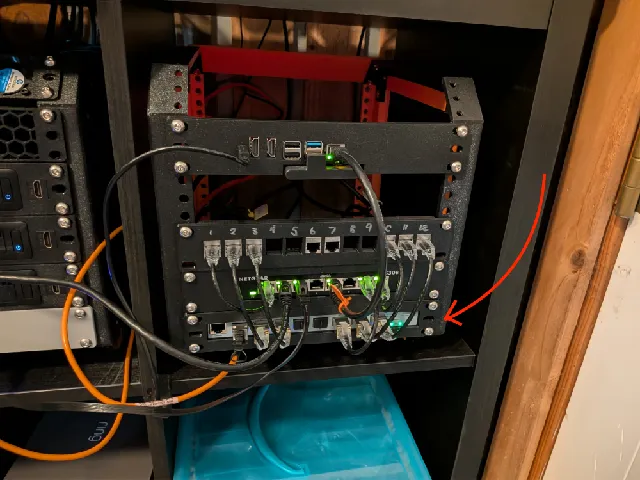 Sodola SL-SWTGW3C8F 10in rack mount