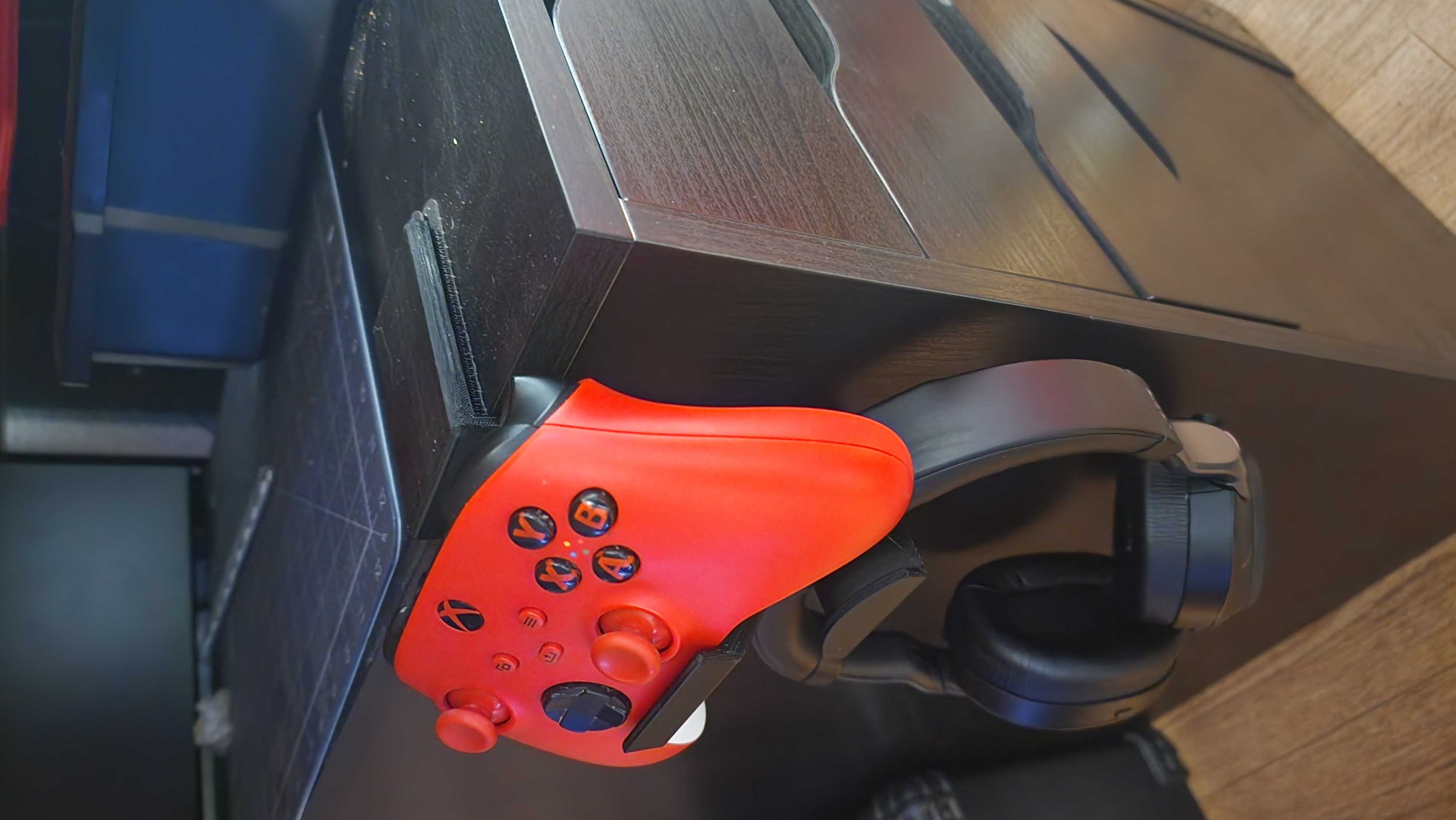 Controller + Headphone Hook