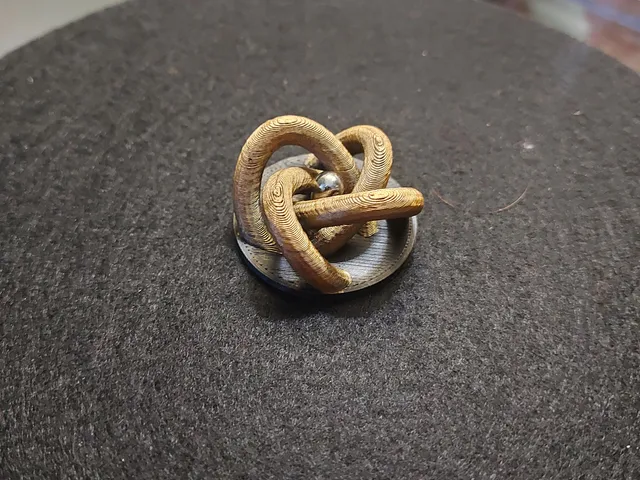 45 record adapter Golden Knot