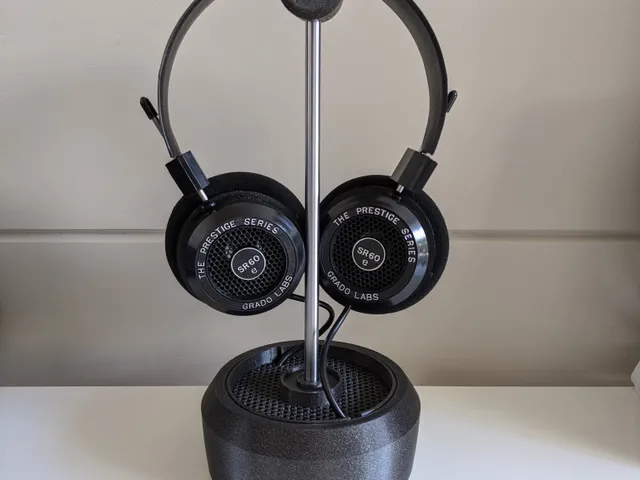 Headphone Stand with Cord Storage!!!