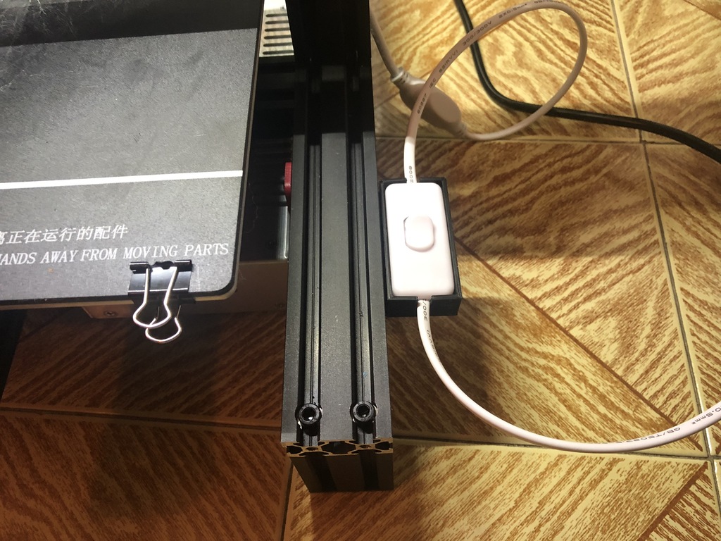 Miniatura 4 do modelo 3D Led-switch support to rail