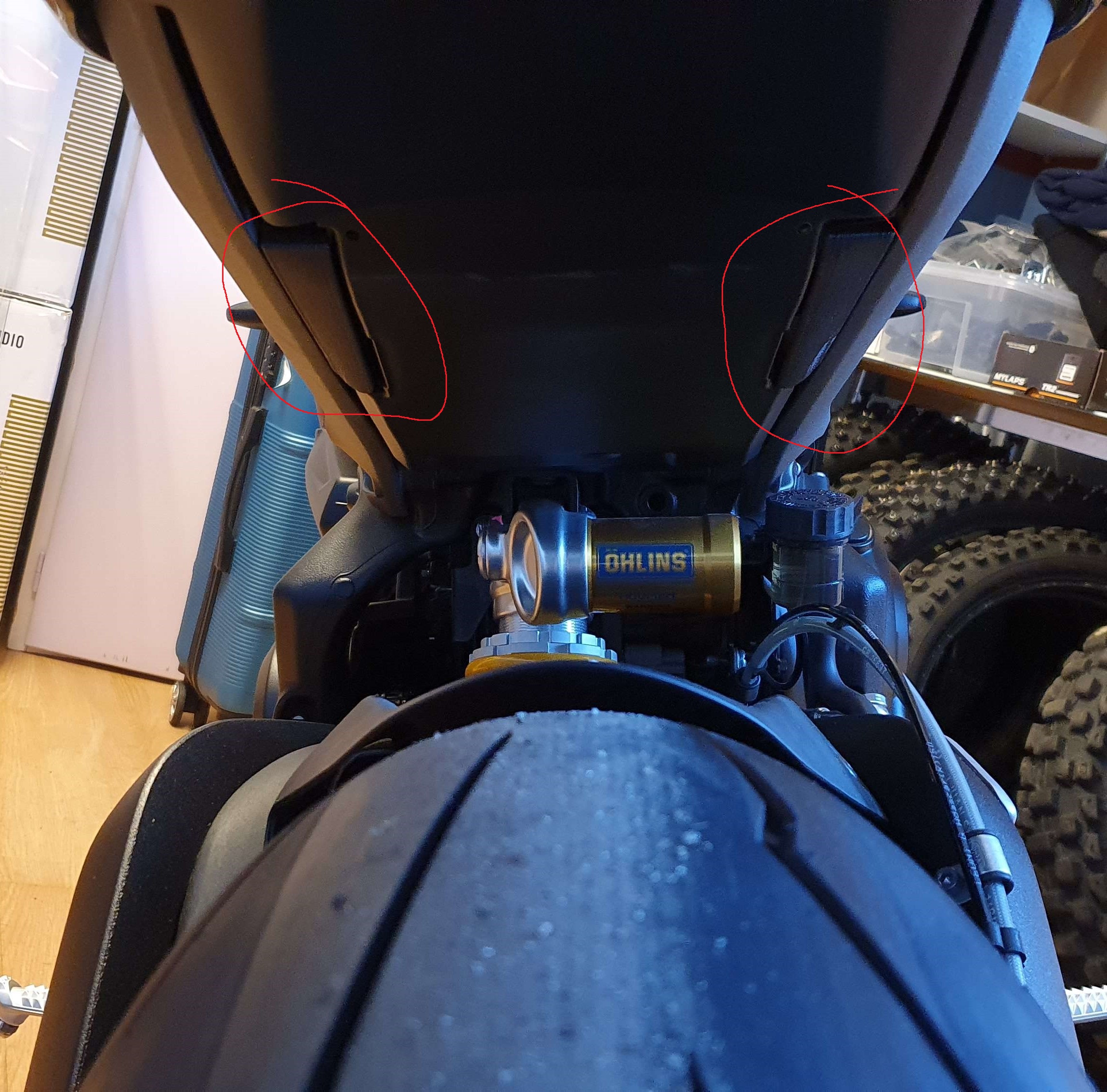 tail tidy street triple 765