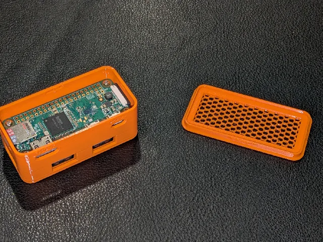 Raspberry Pi Zero w/ Waveshare HAT Case