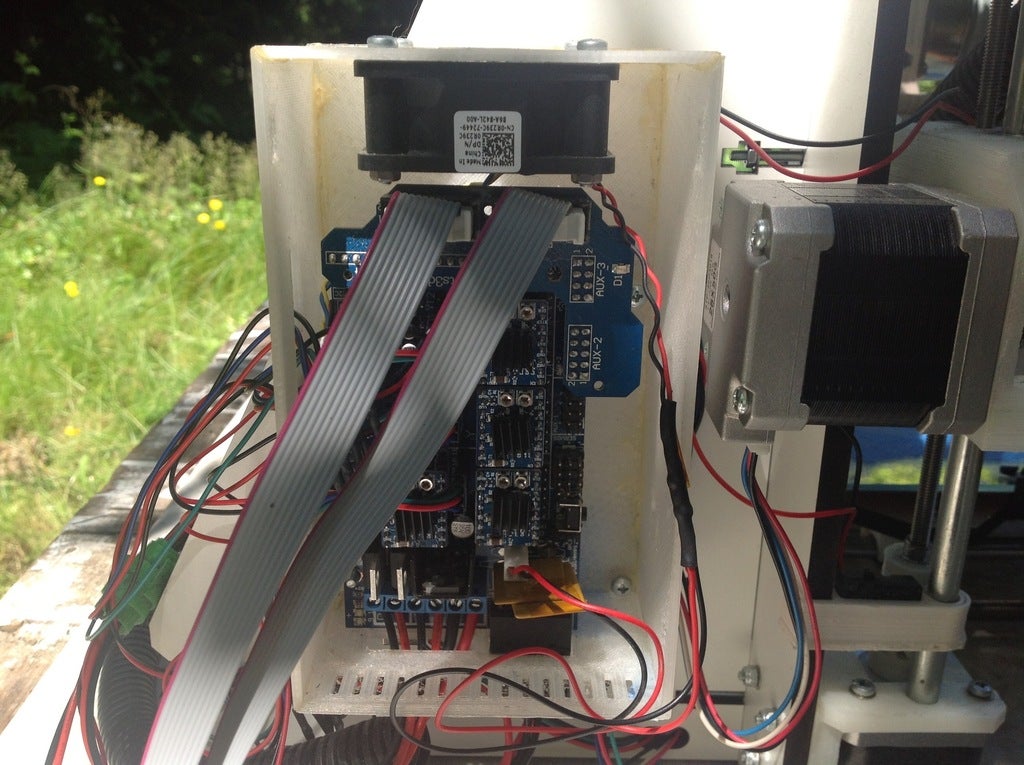 Parametric RAMPS 1.4 Enclosure with Offset Mounting by thinkyhead ...