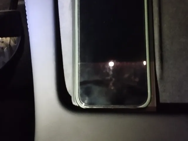 iPhone 15 mount for 2021 Tesla Model 3