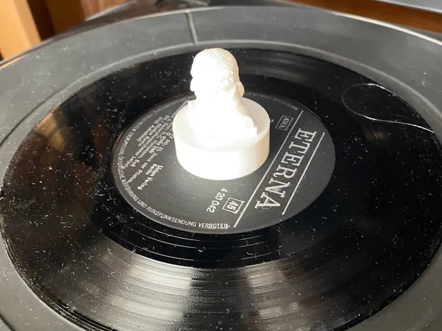 If you hear Joseph Haydn, he can watch his disk turning.