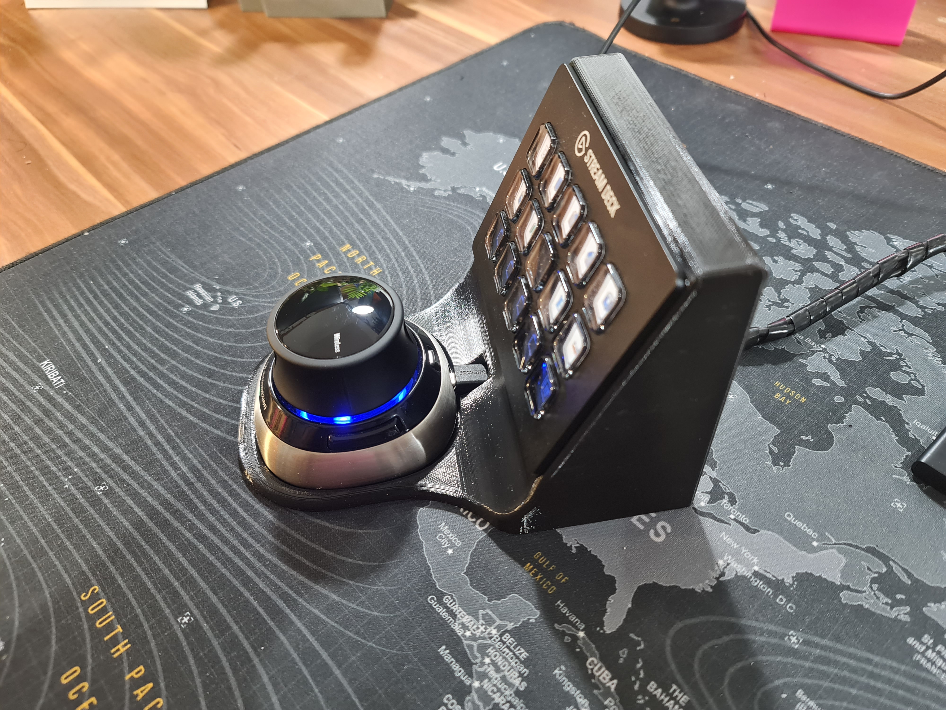 Spacemouse + Streamdeck mount