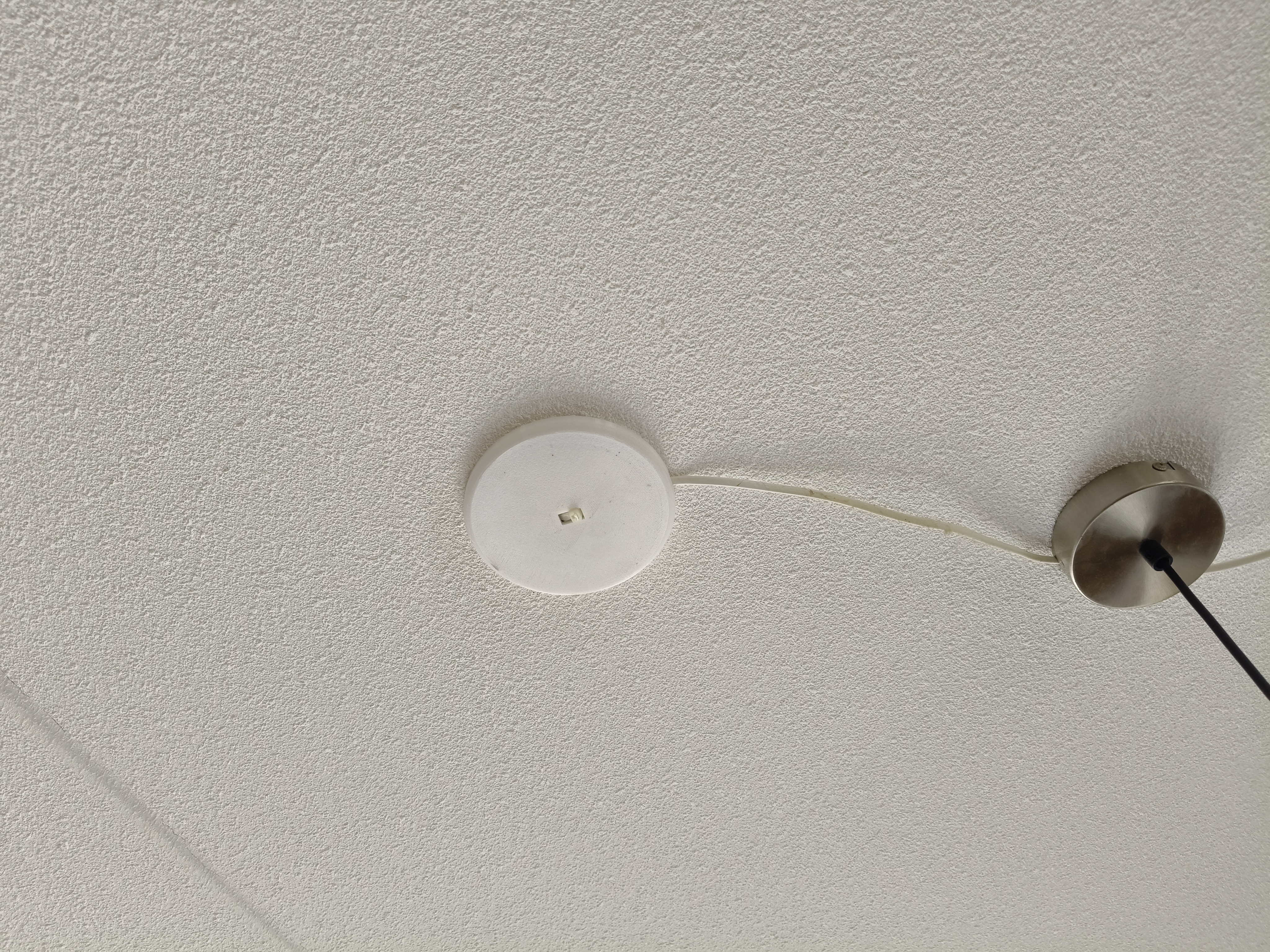 ceiling outlet cover with wire outlet