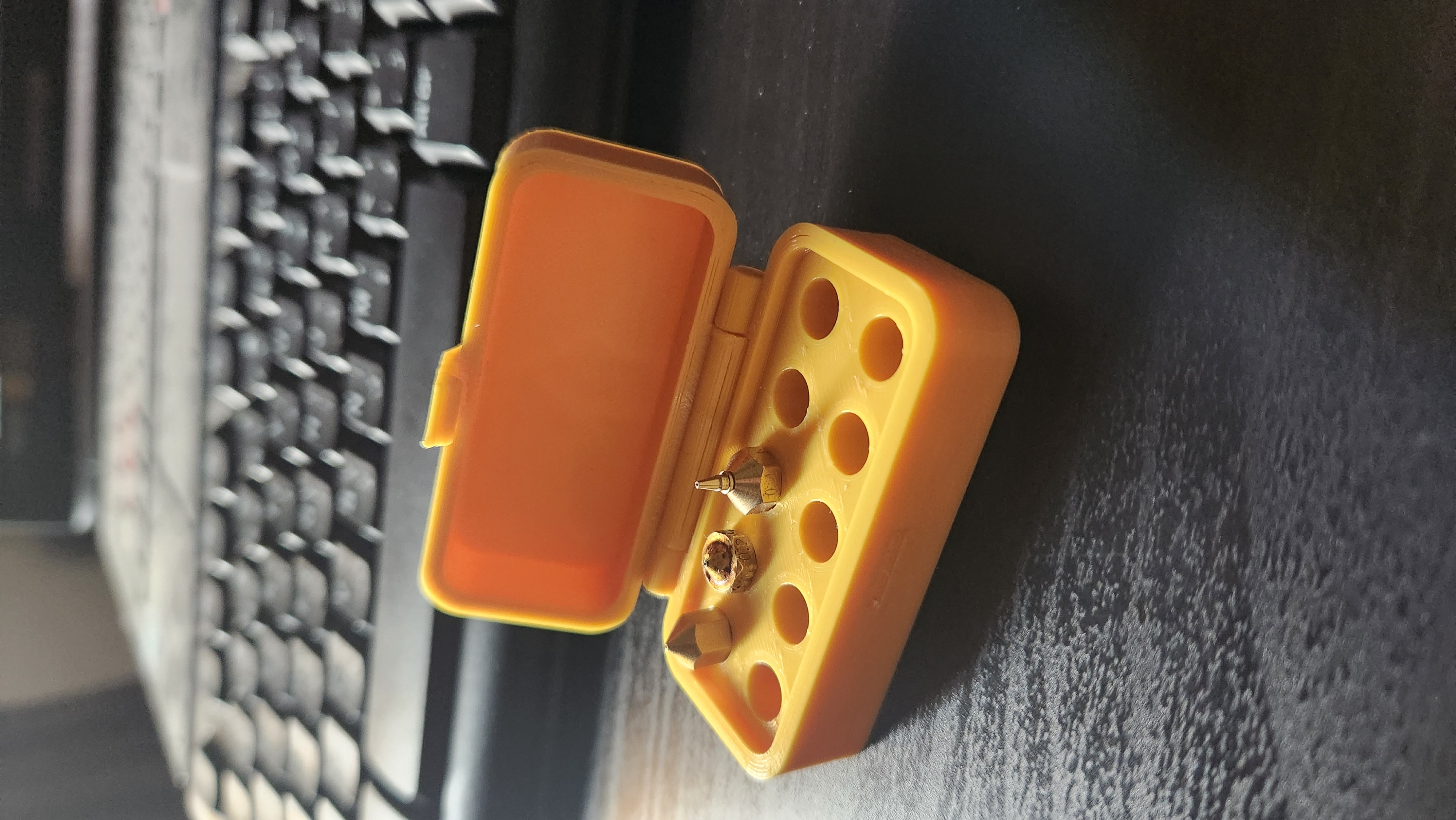 Miniatura 2 do modelo 3D Compact 3D Printer Nozzle Case