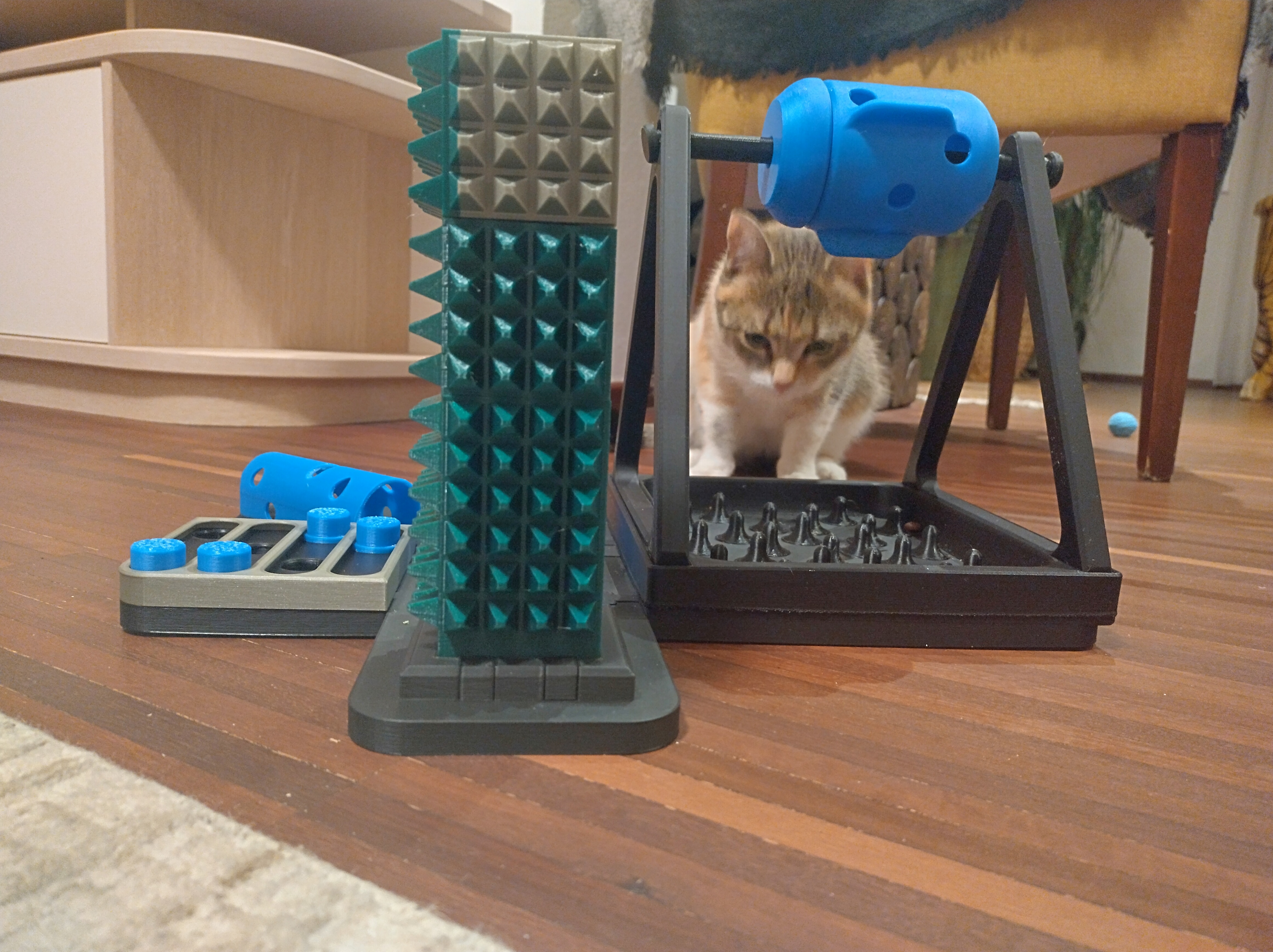 Miniatura 2 do modelo 3D cat self scratch post