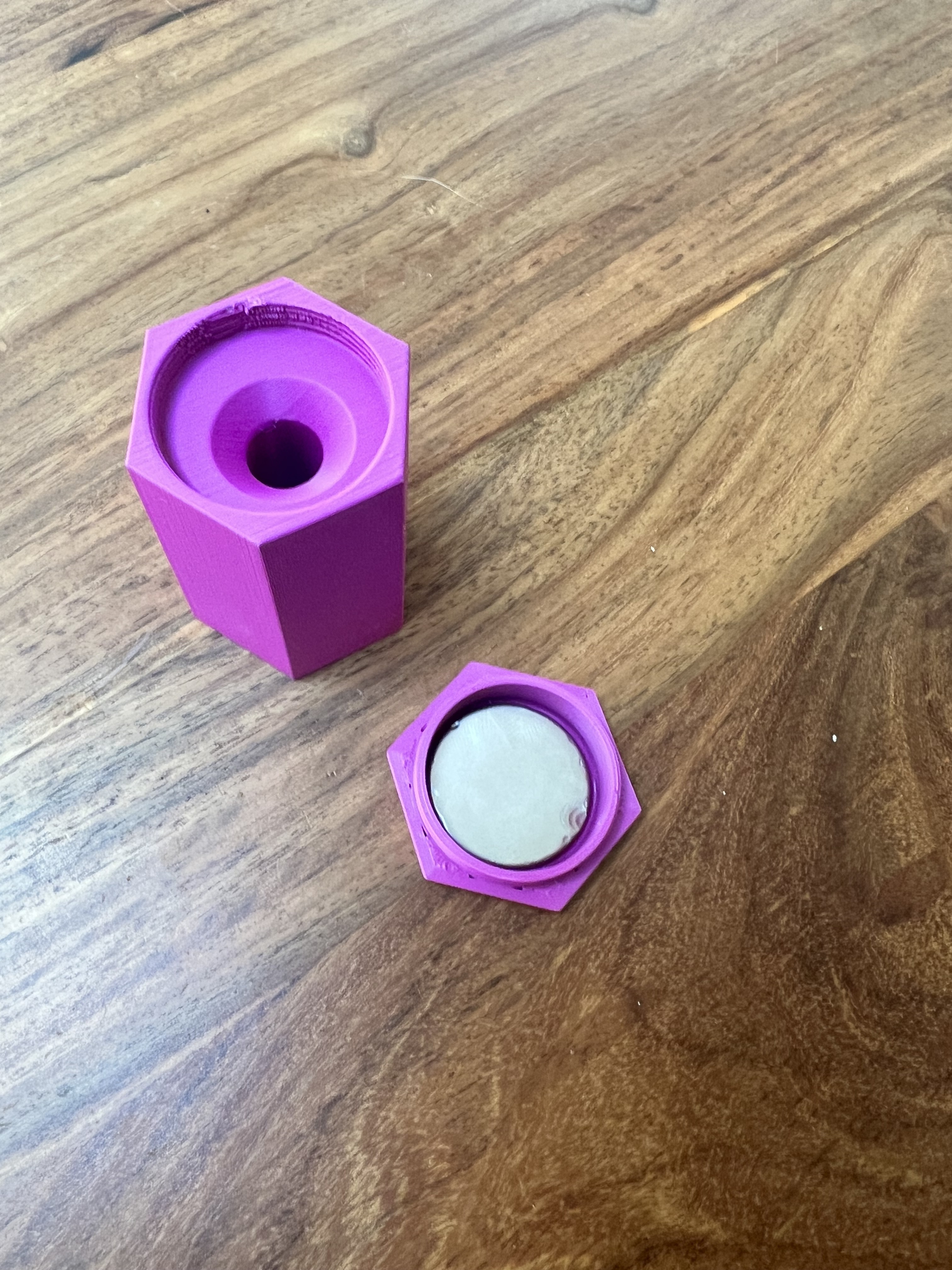 Miniatura 6 do modelo 3D Strong Hexagonal Magnetic Hook