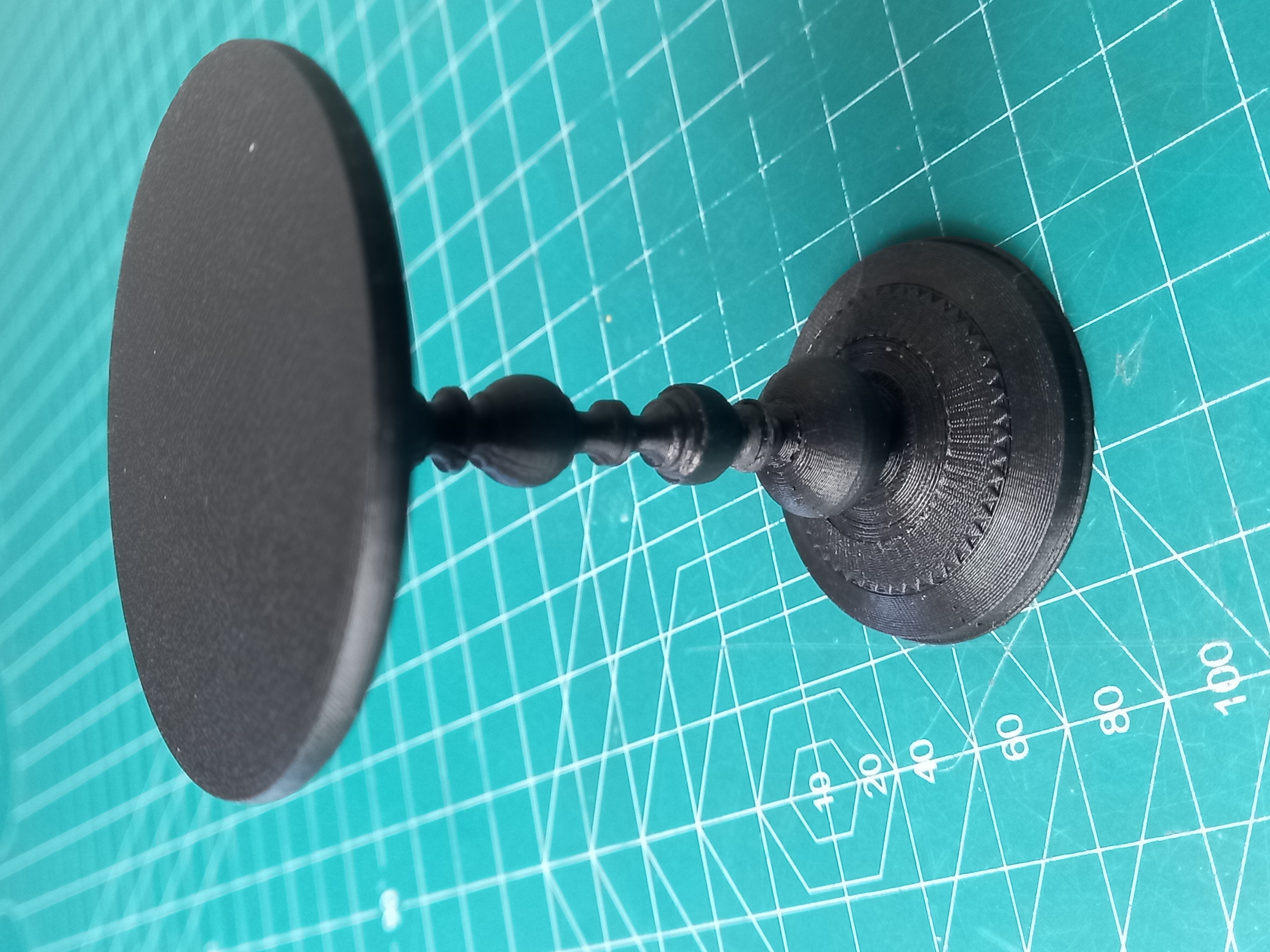 Mini Round Table