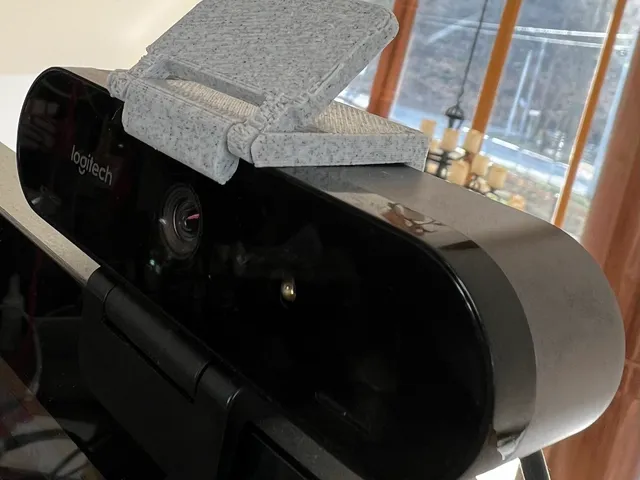 logitechbrioprivacycover_v3