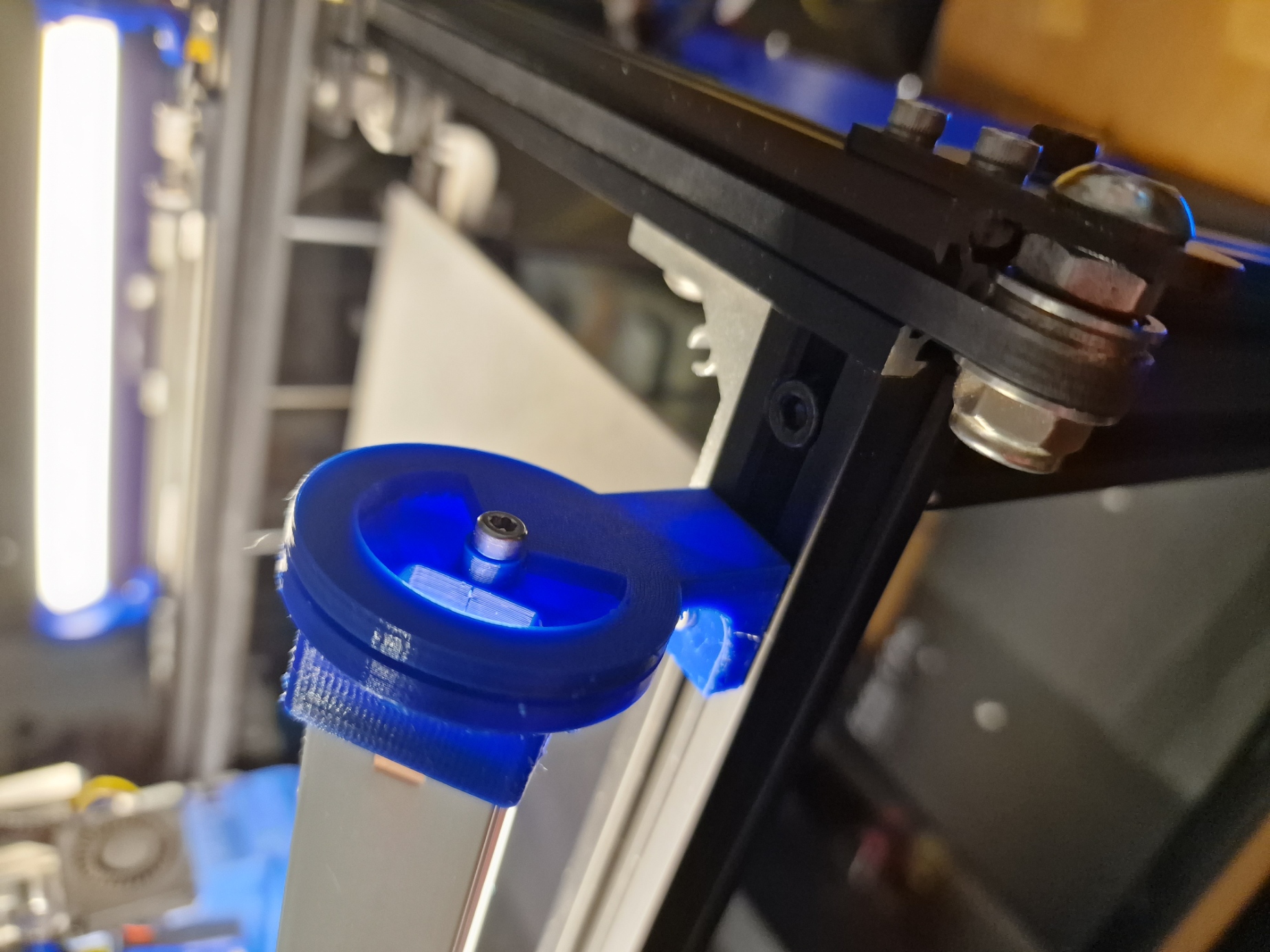 Another (adjustable) LED bar holder by JoRo Download free STL model