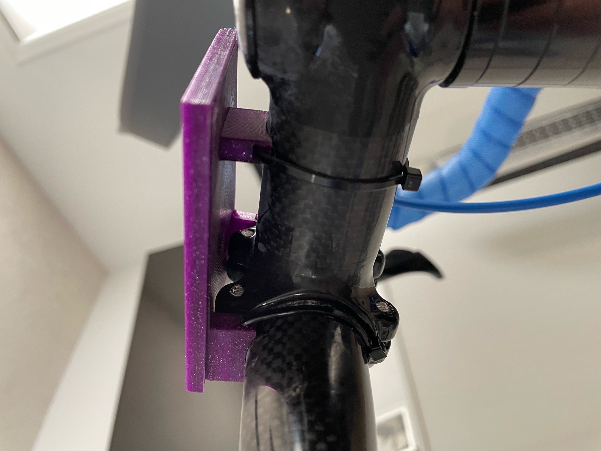 MagSafe bike mount by sambart Download free STL model