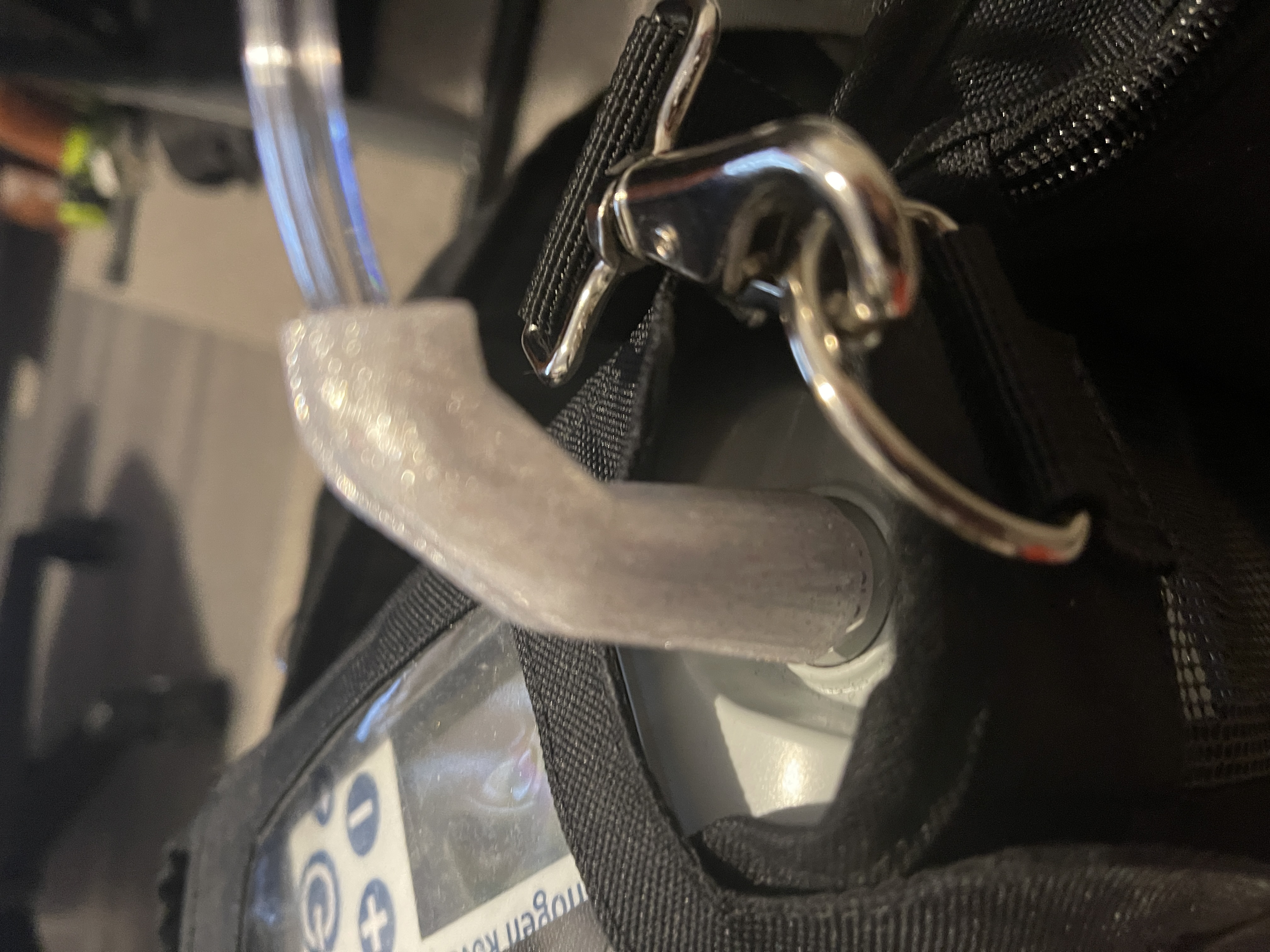 Another oxygen tube kink preventer