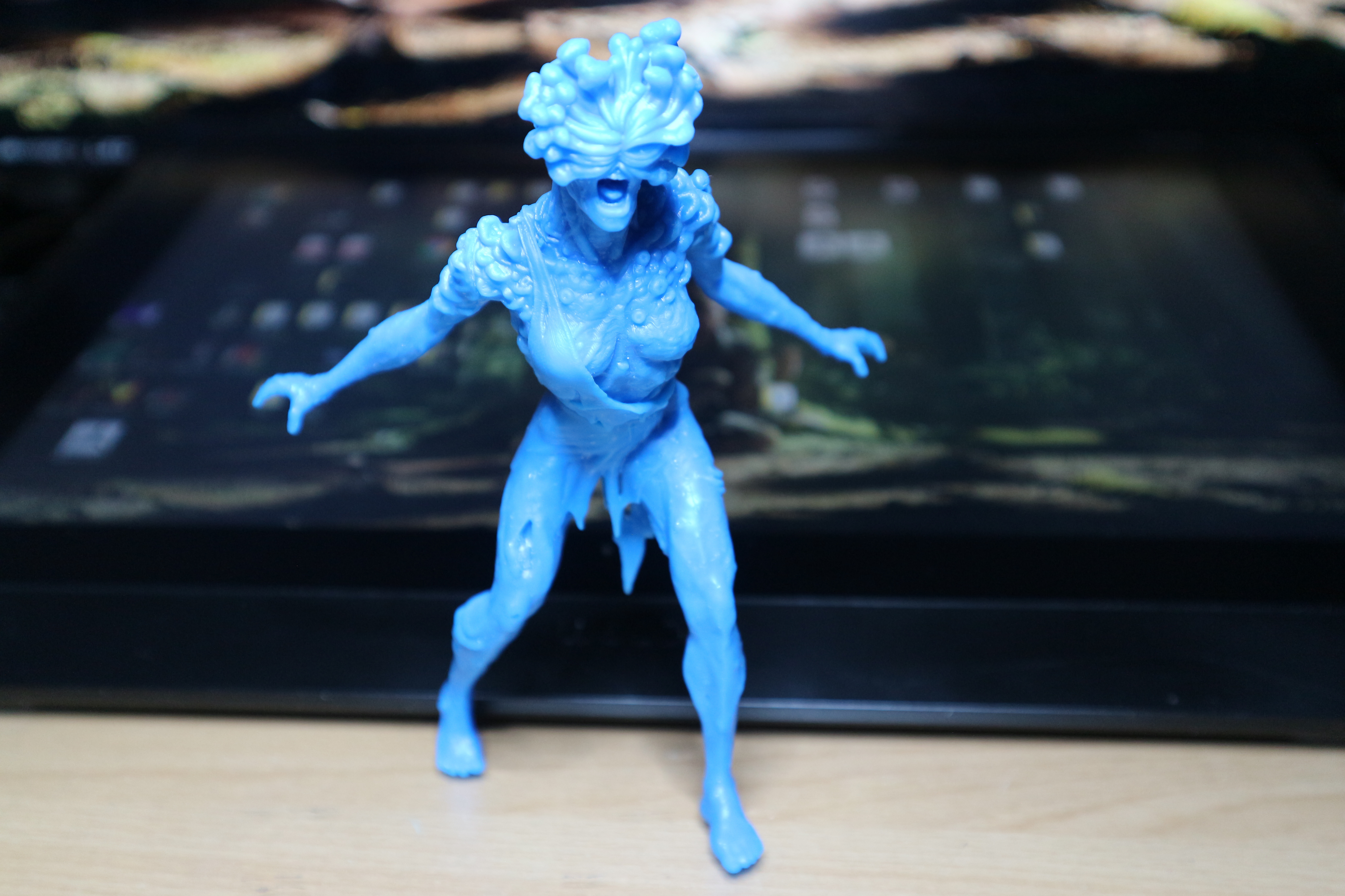 Miniatura 2 do modelo 3D Clicker statue