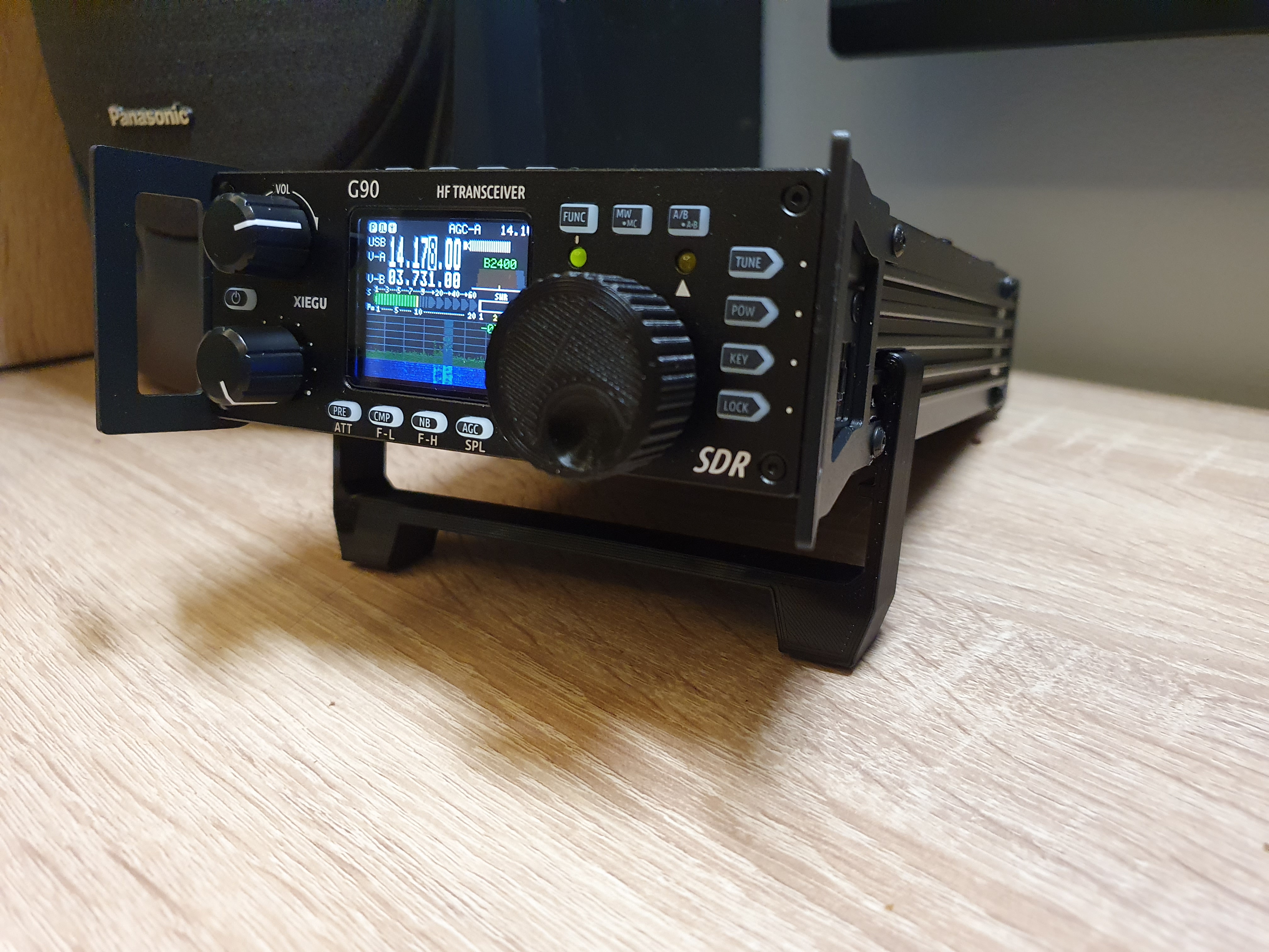 Xiegu G90 adjustable stand
