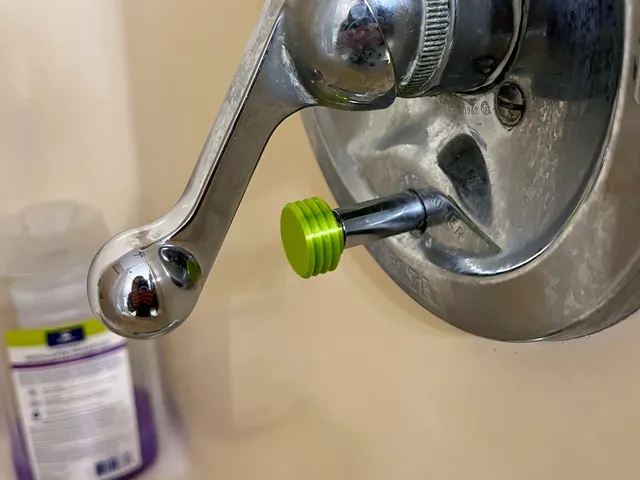 Delta Push Button Diverter Easy-Grab Knob
