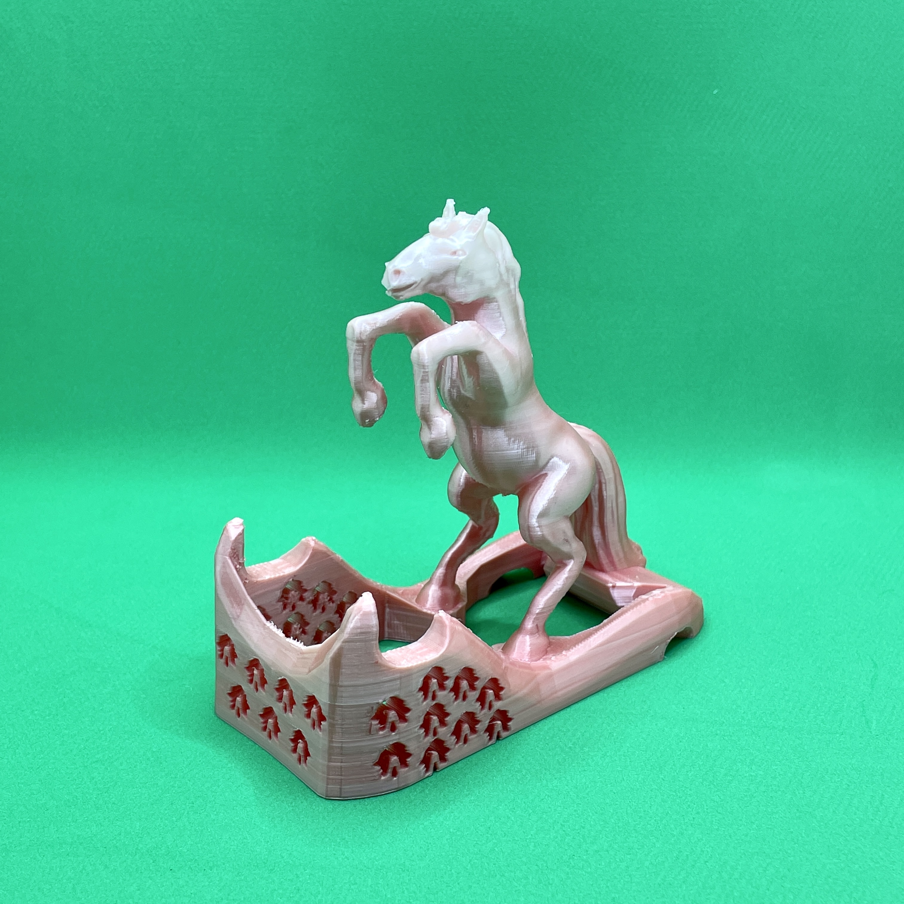 NOBLE STAND - HORSE - WATCH, TABLET, SMARTPHONE HOLDER